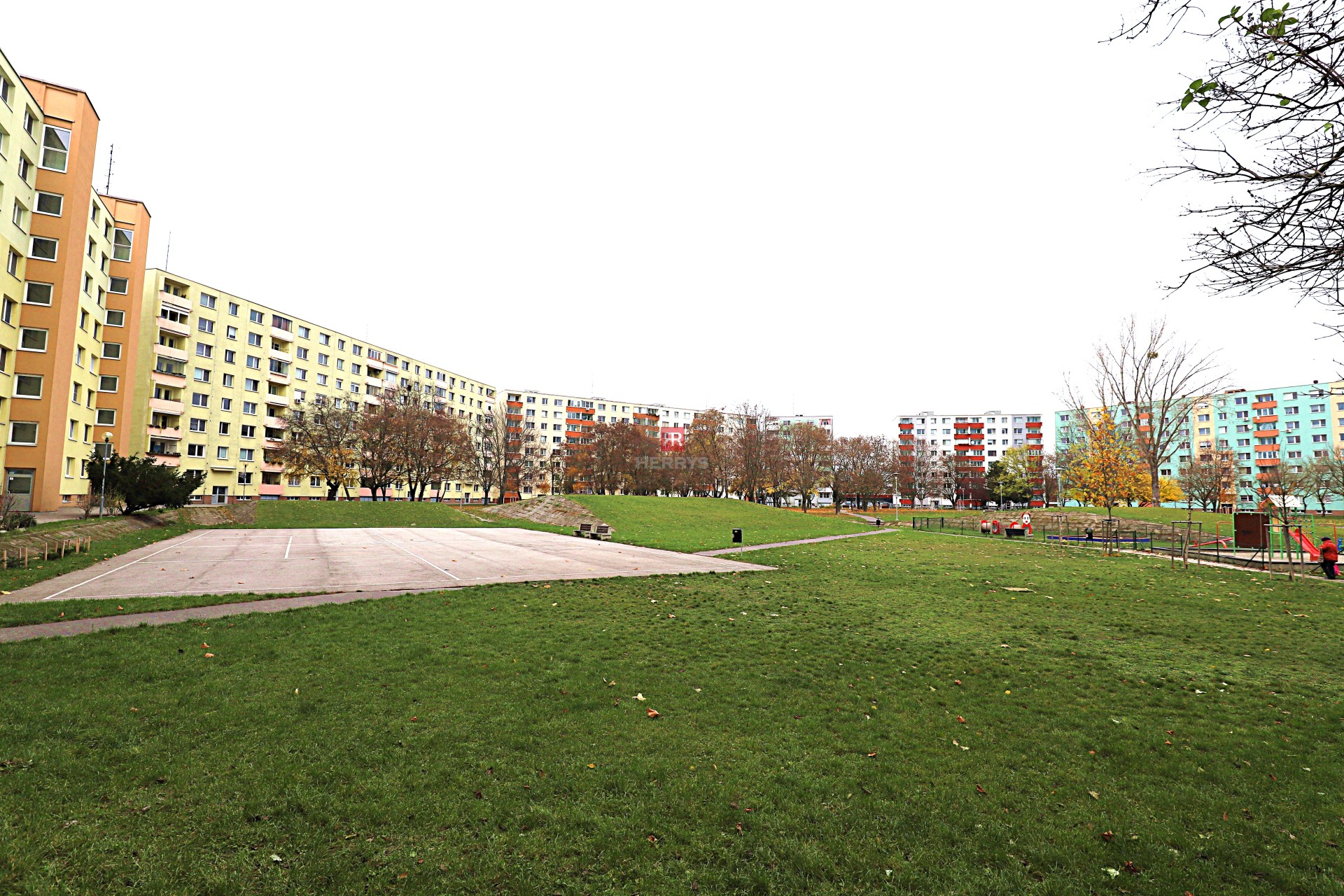 HERRYS for rent 1 bedroom apartment with separate kitchen on Lotyššská street, Podunajské Biskupice