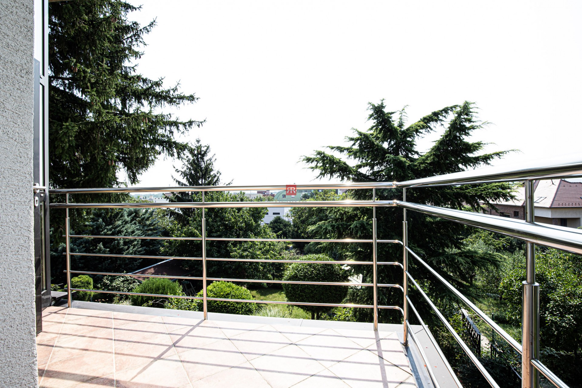 HERRYS - Na prenájom 3-izbový nadštandardný mezonetový byt v rodinnom dome v blízkosti hradu