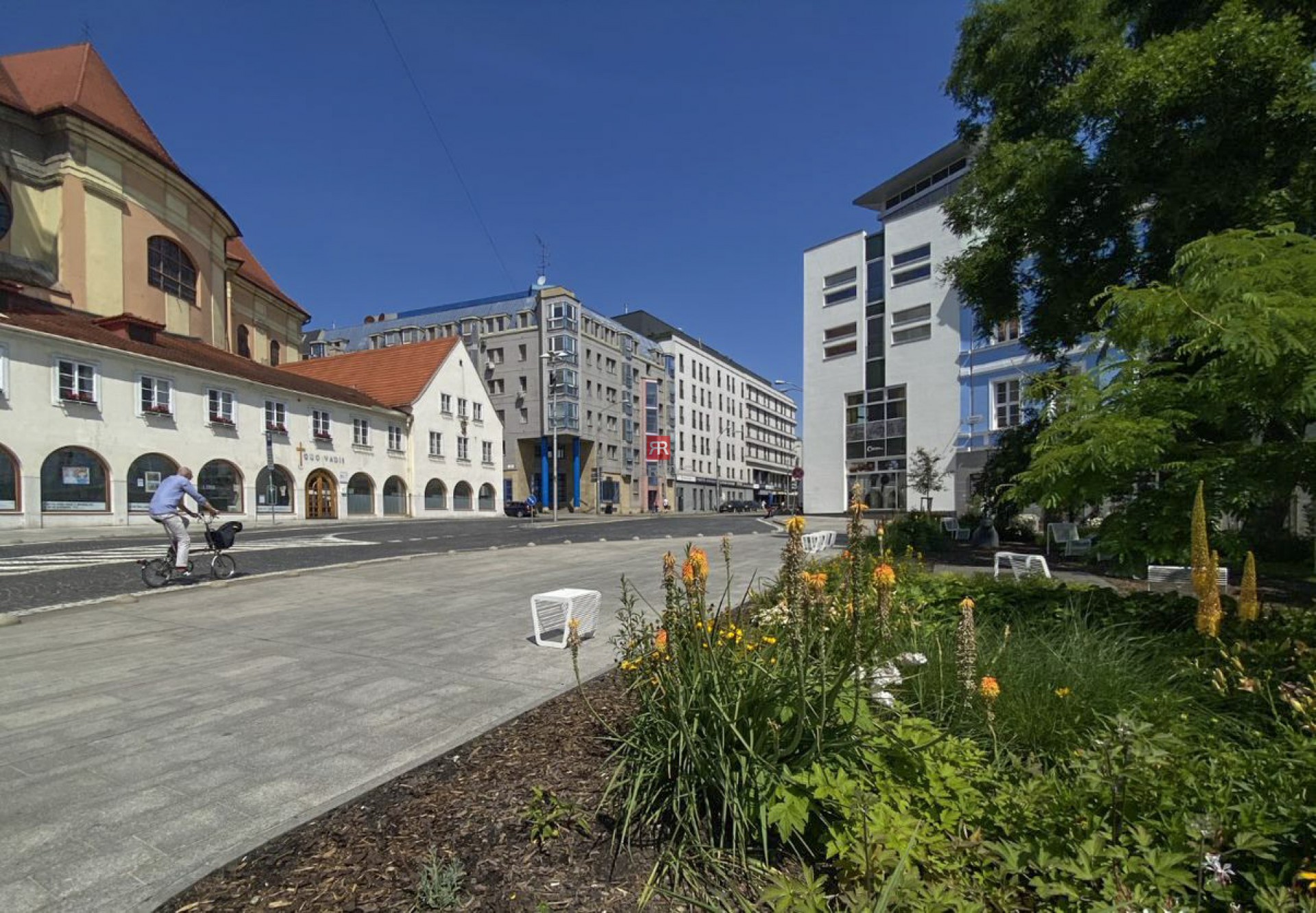 HERRYS - Na prenájom kompletne zariadený 2 izbový byt v novostavbe pri Prezidentskom paláci