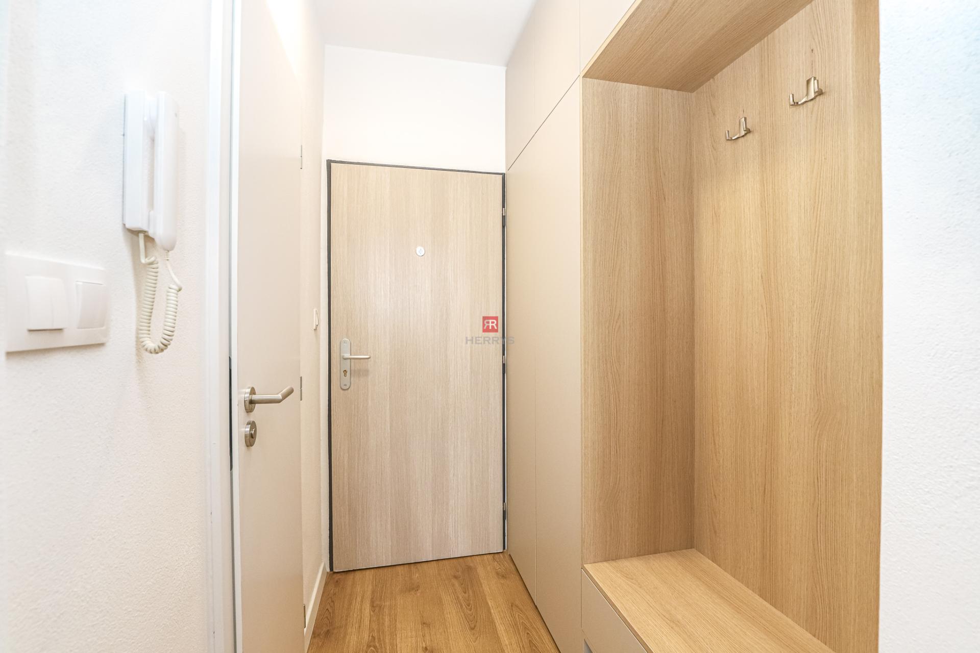 HERRYS - For rent a 1 room apartment with parking in a new building on Ondavská