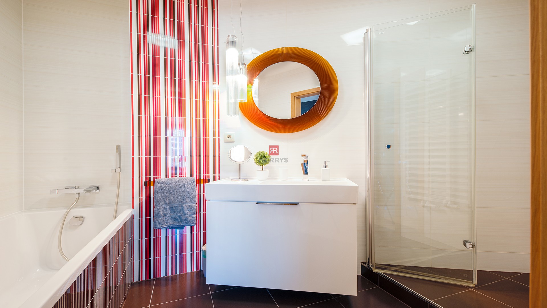 HERRYS - For rent above-standard 3 -room apartment in Panorama City in the Old Town, parking