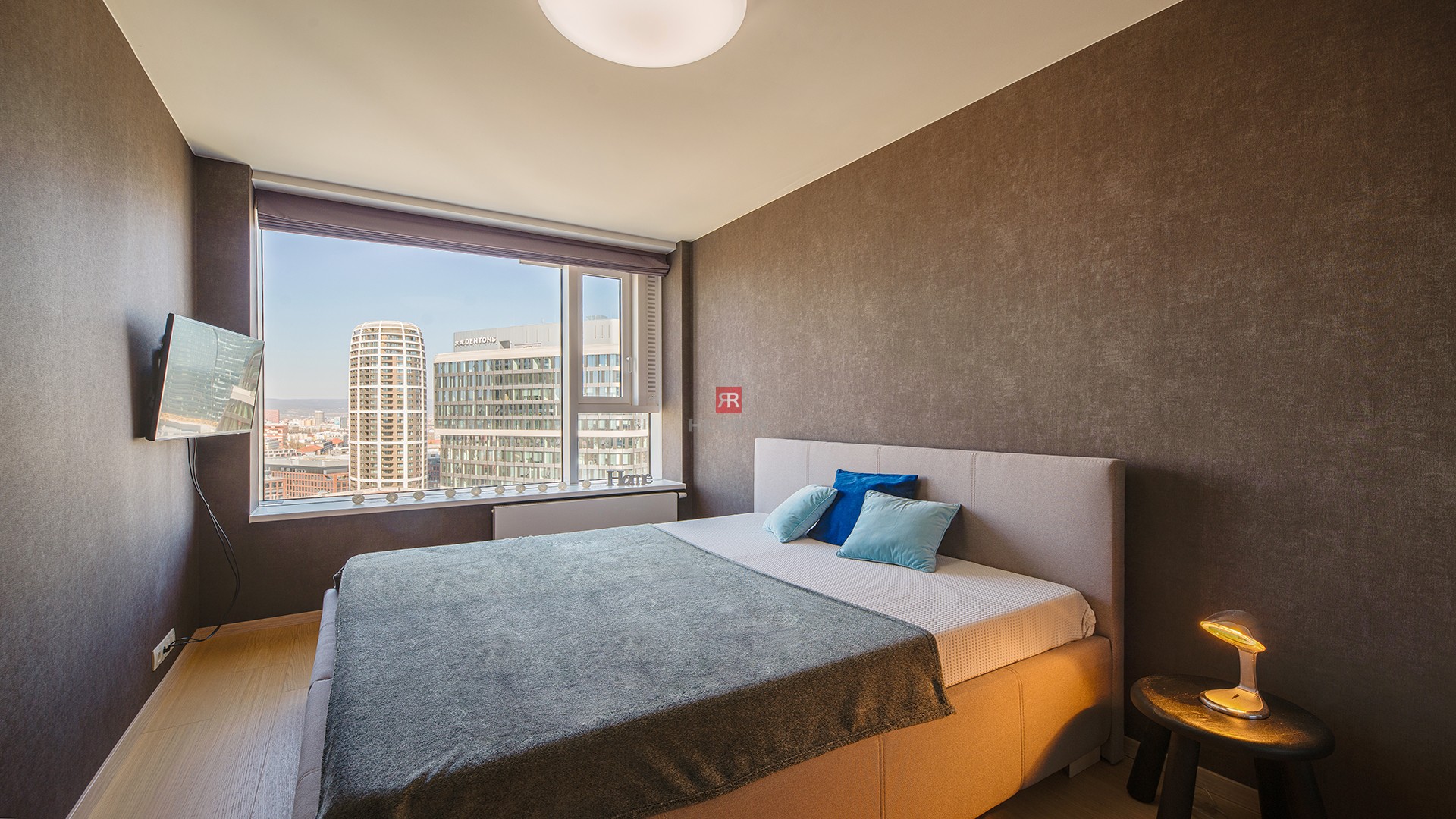 HERRYS - For rent above-standard 3 -room apartment in Panorama City in the Old Town, parking
