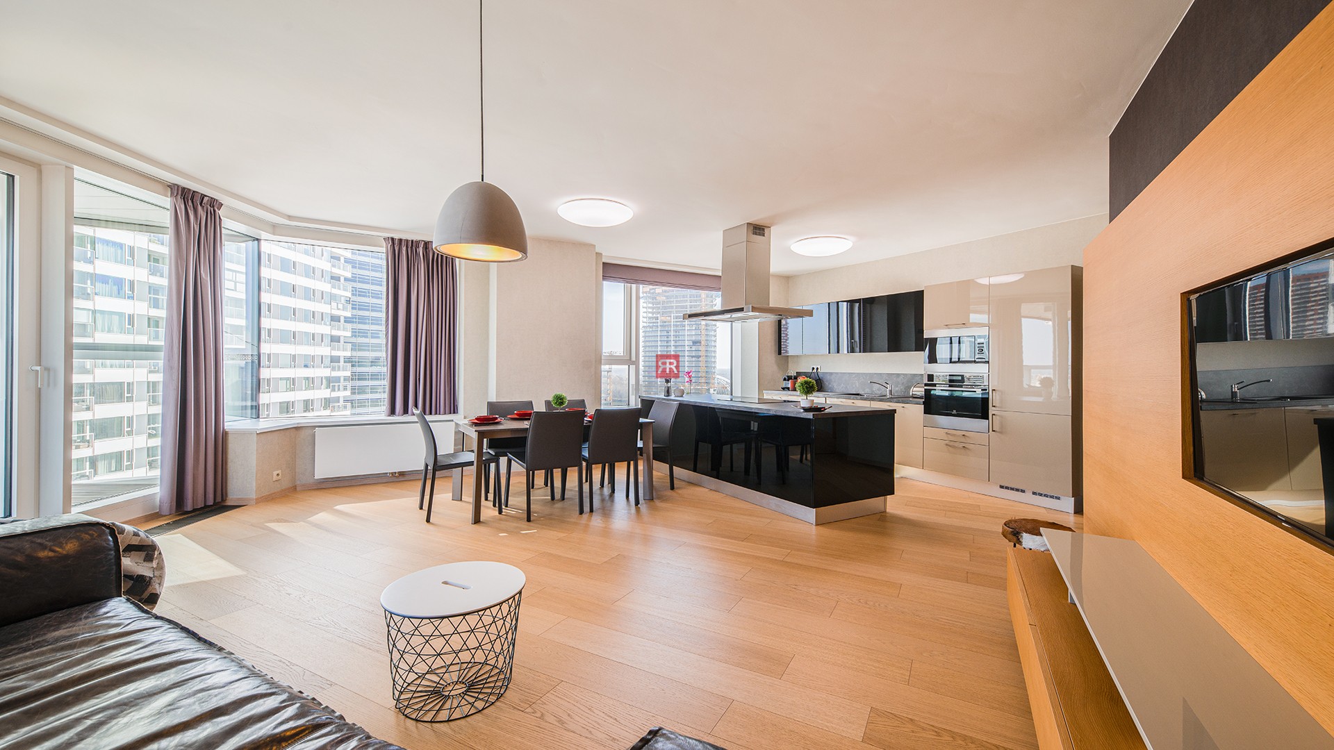 HERRYS - For rent above-standard 3 -room apartment in Panorama City in the Old Town, parking