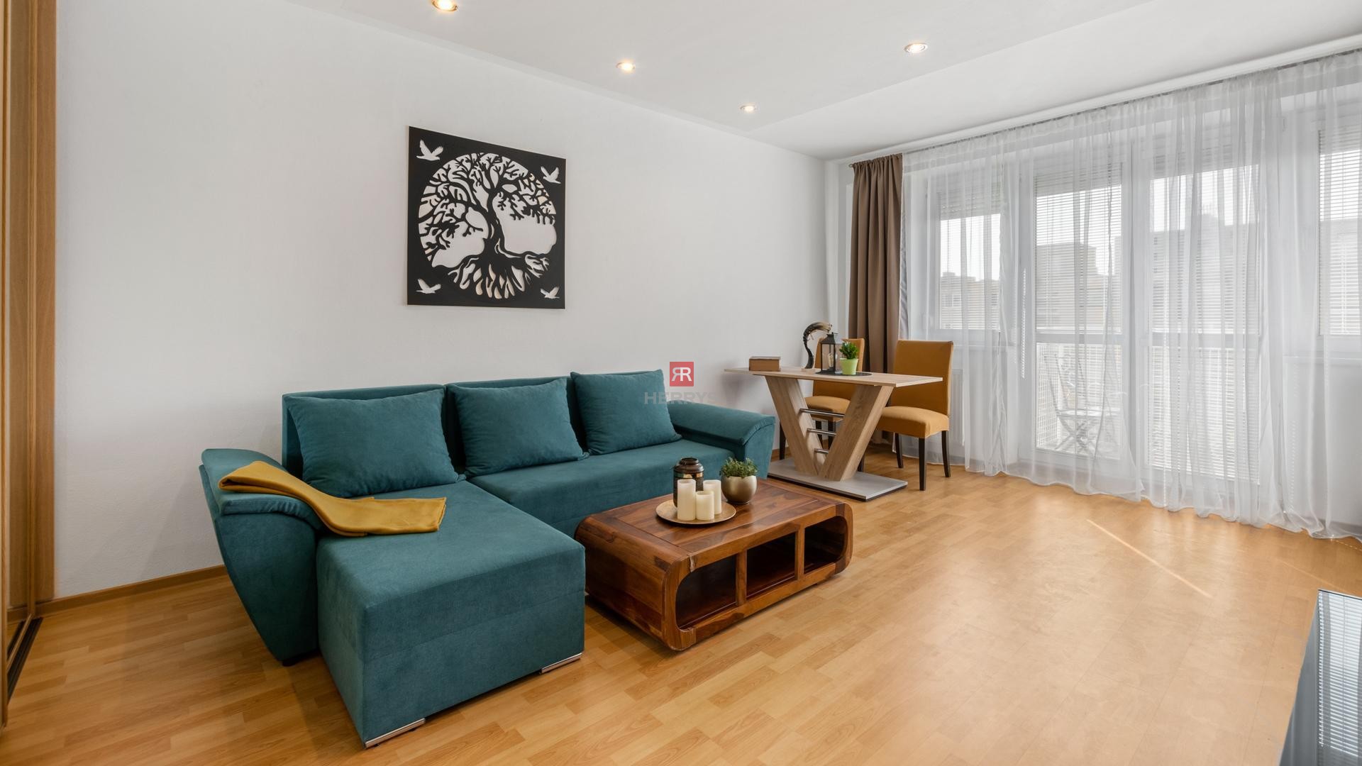 HERRYS - Na predaj zariadený 1 izbový byt s balkónom v Devínskej Novej Vsi