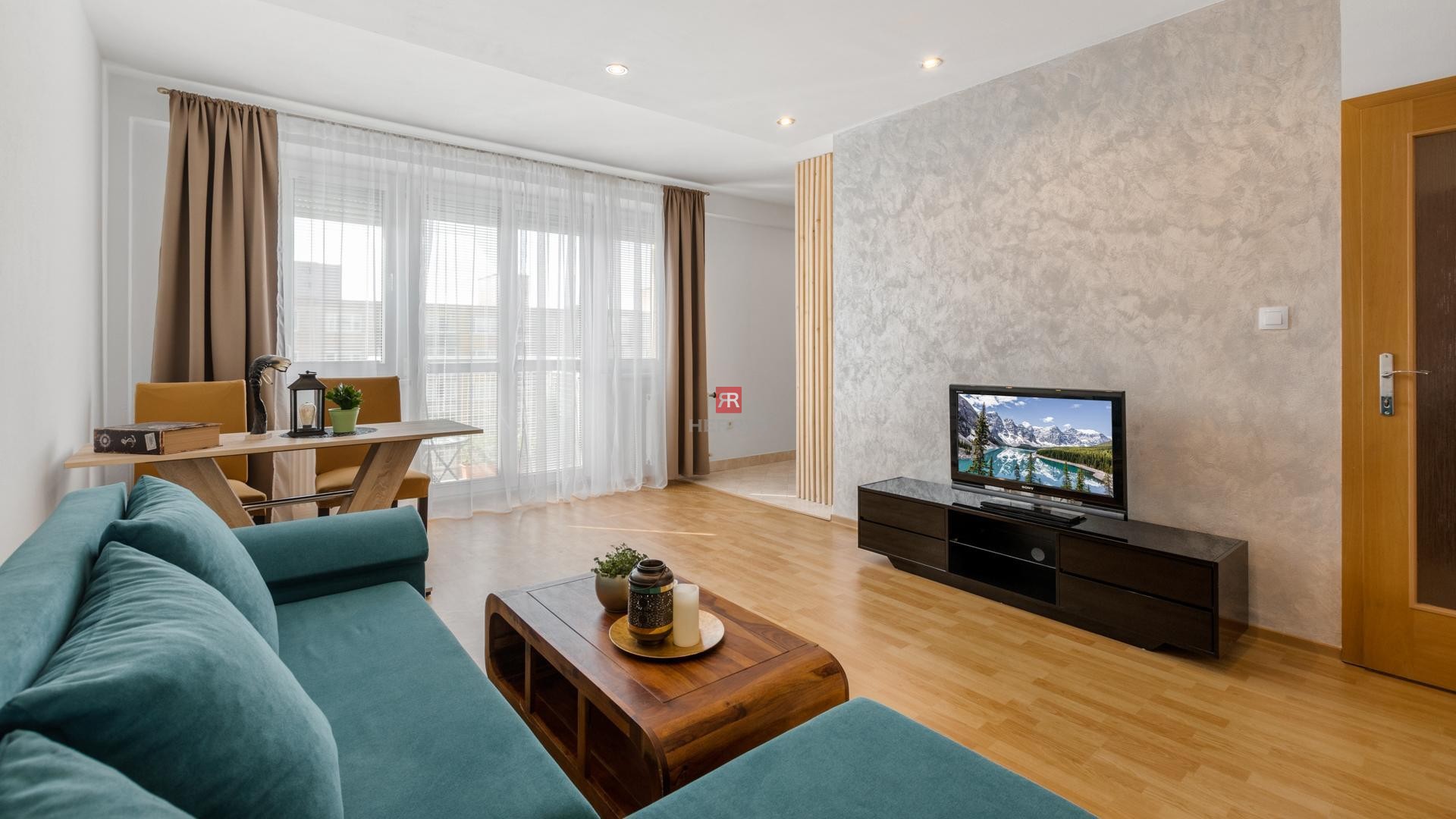 HERRYS - Na predaj zariadený 1 izbový byt s balkónom v Devínskej Novej Vsi