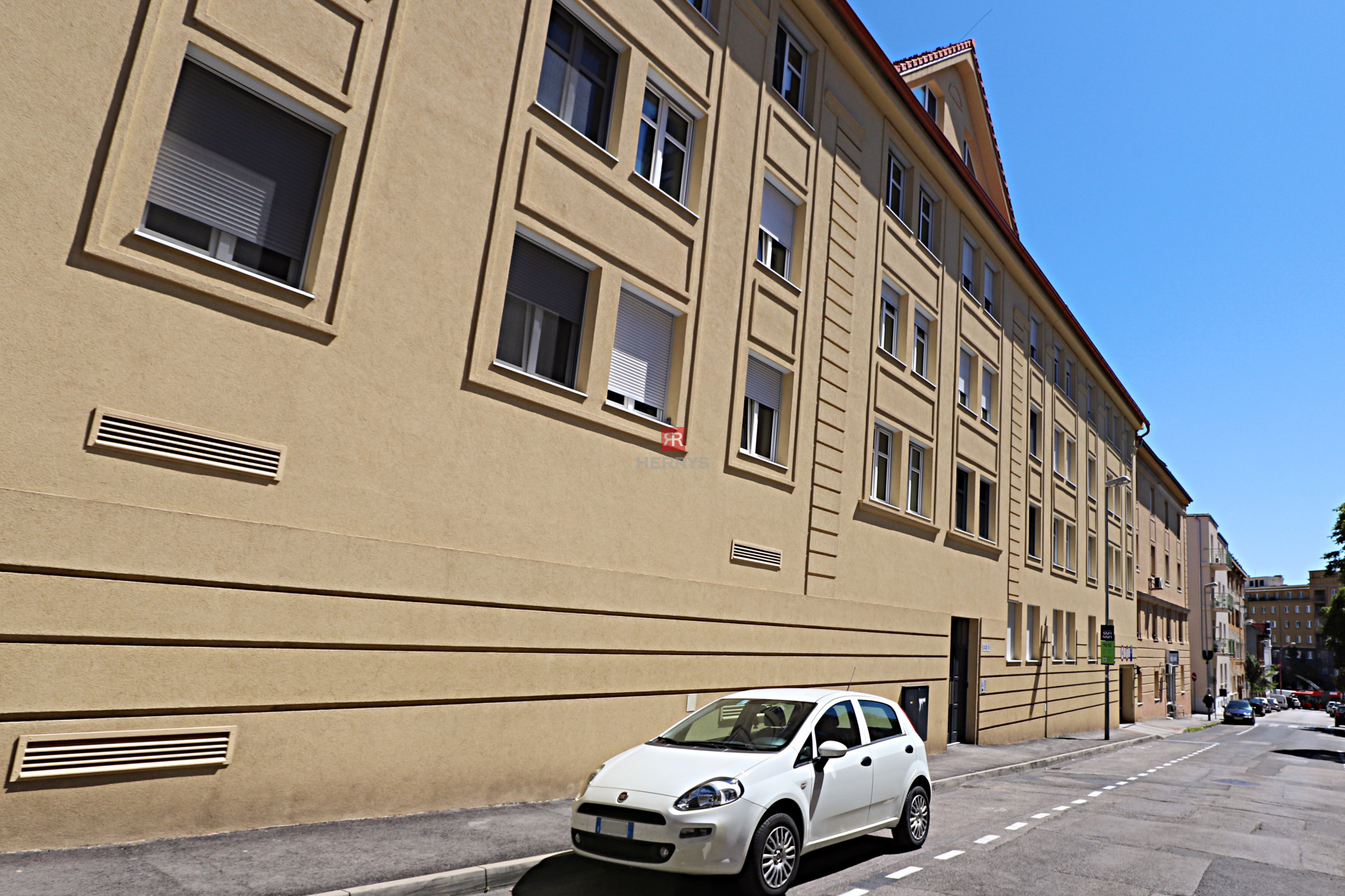 HERRYS - new 4-room apartment for rent in the Old Town