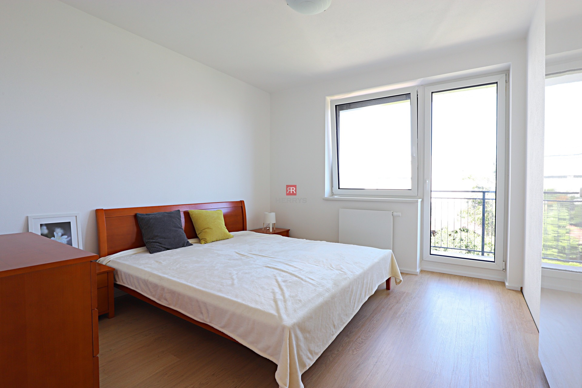 HERRYS - new 4-room apartment for rent in the Old Town