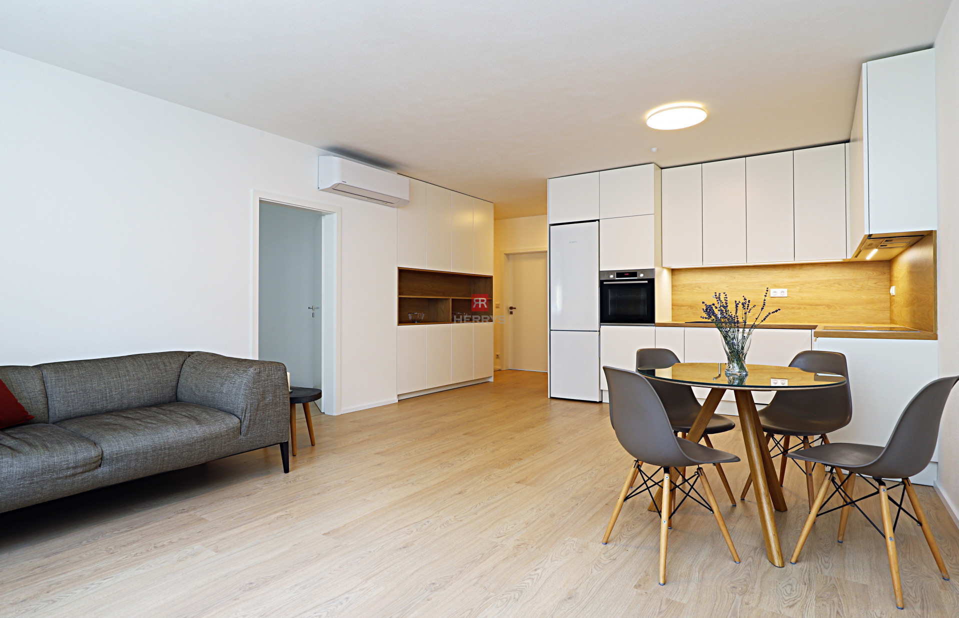 HERRYS - new 4-room apartment for rent in the Old Town