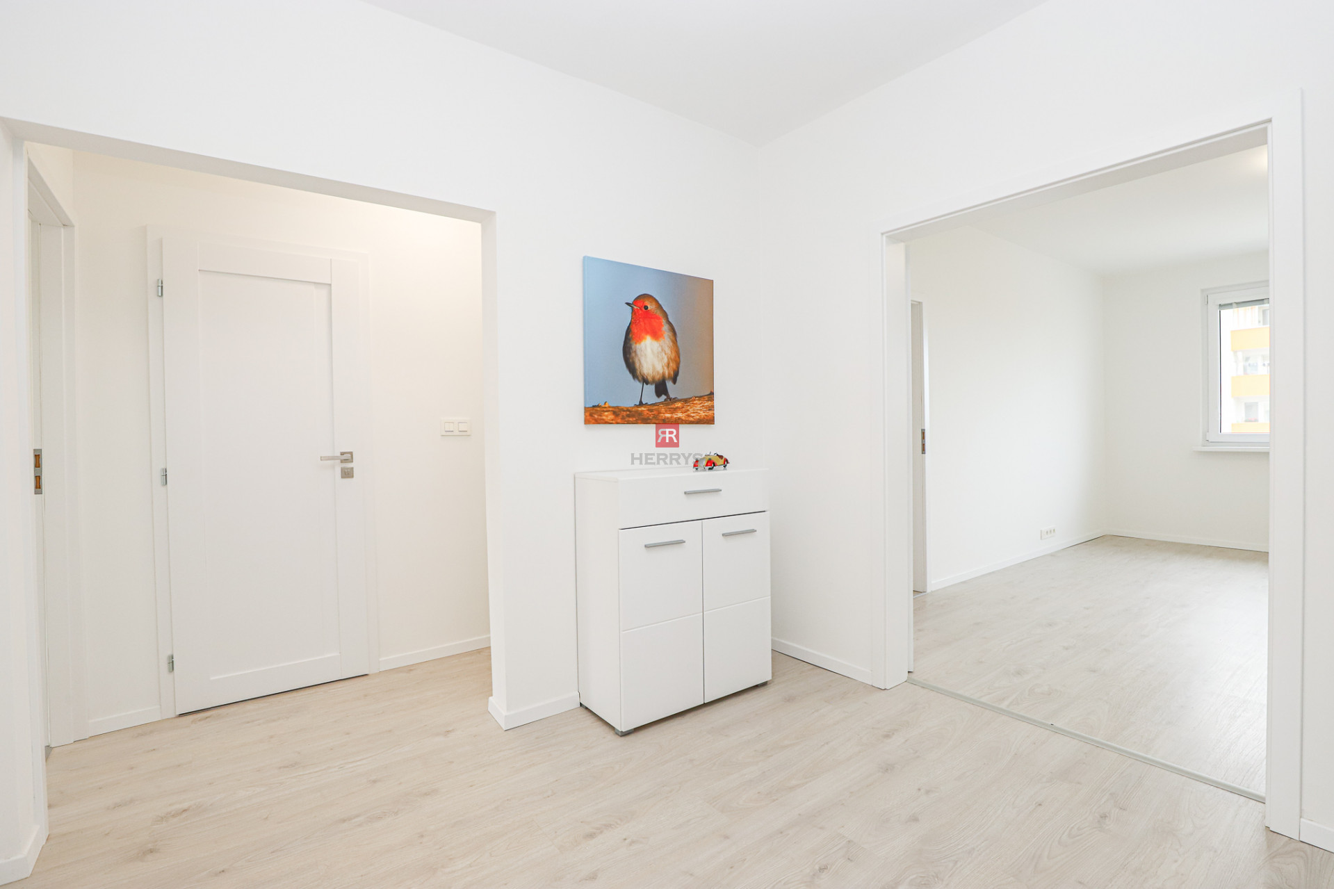 HERRYS - Spacious 3-room apartment for rent after complete renovation