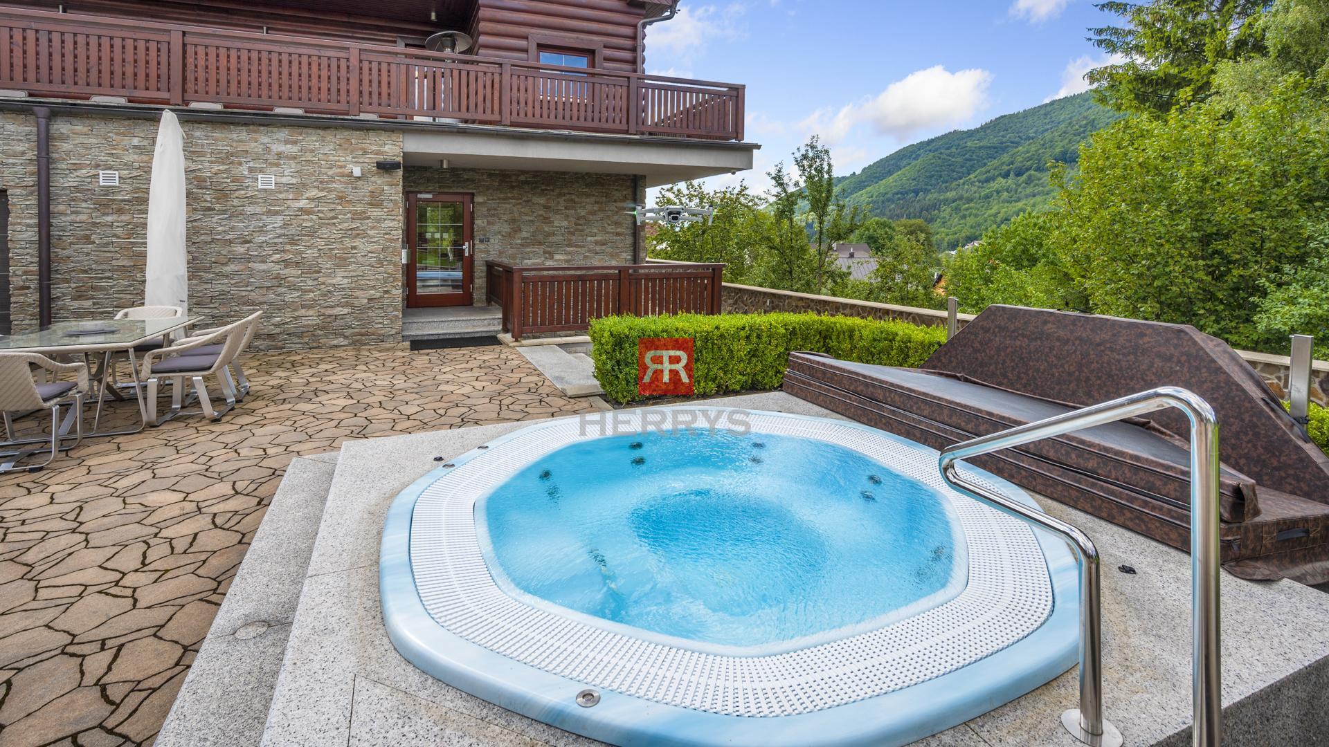 HERRYS - Na predaj exkluzívna usadlosť v prekrásnom prostredí v obci Terchová