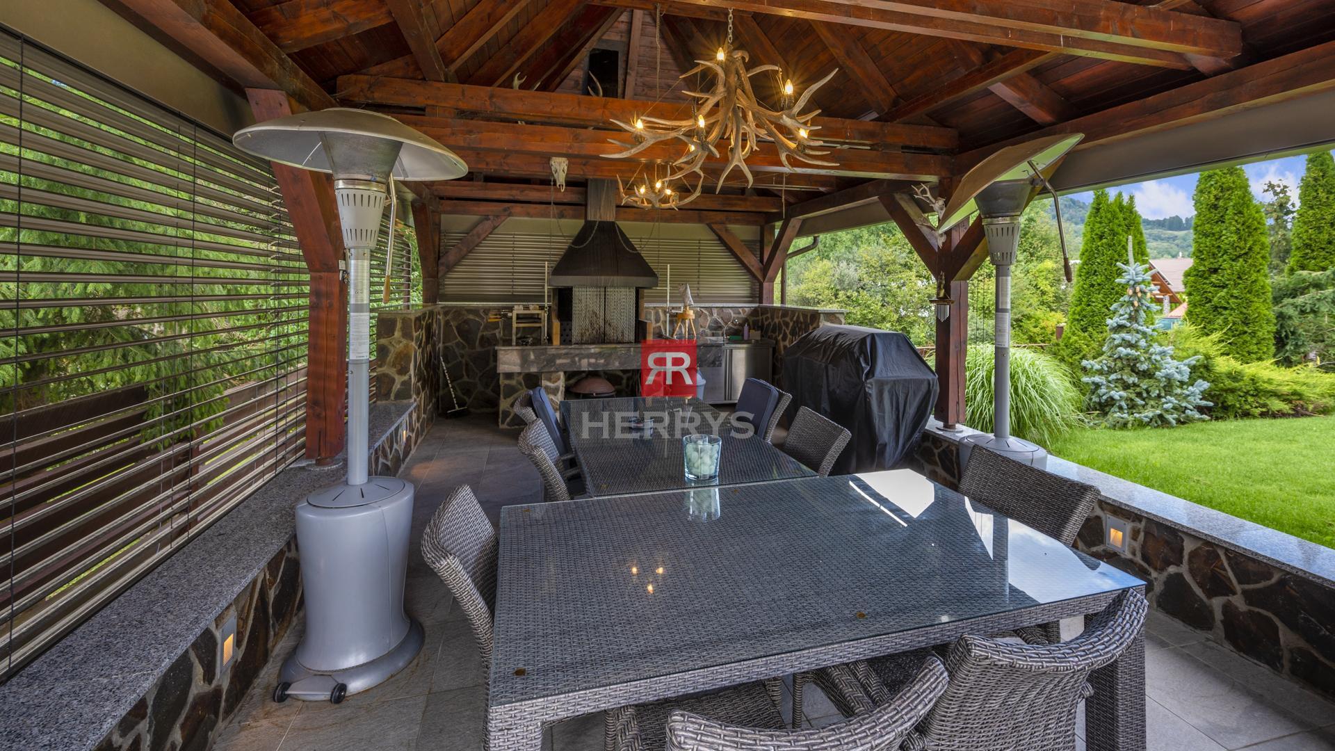 HERRYS - Na predaj exkluzívna usadlosť v prekrásnom prostredí v obci Terchová