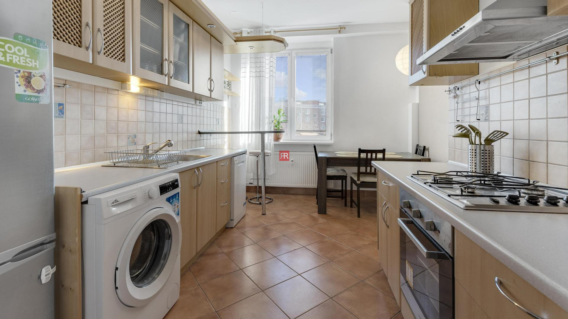 HERRYS - For sale spacious 3 rooms apartment with balcony, cellar and good parking possibilities