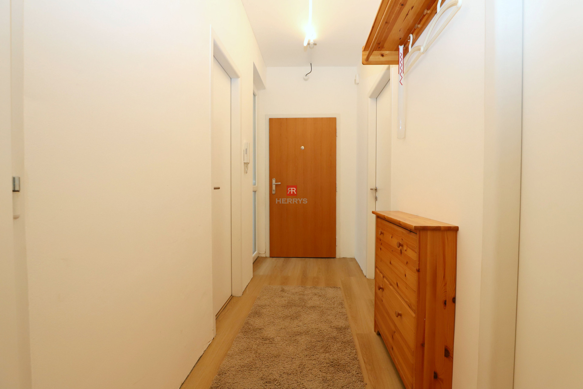 HERRYS - Na prenájom kompletne zariadený 3 - izbový byt na Vajnorskej ulici v objekte Nová Doba I.