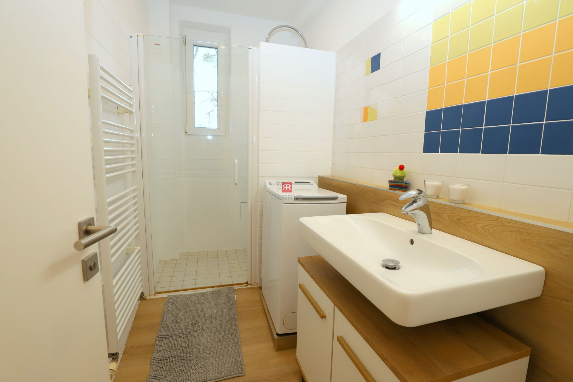 HERRYS - Na prenájom kompletne zariadený 3 - izbový byt na Vajnorskej ulici v objekte Nová Doba I.