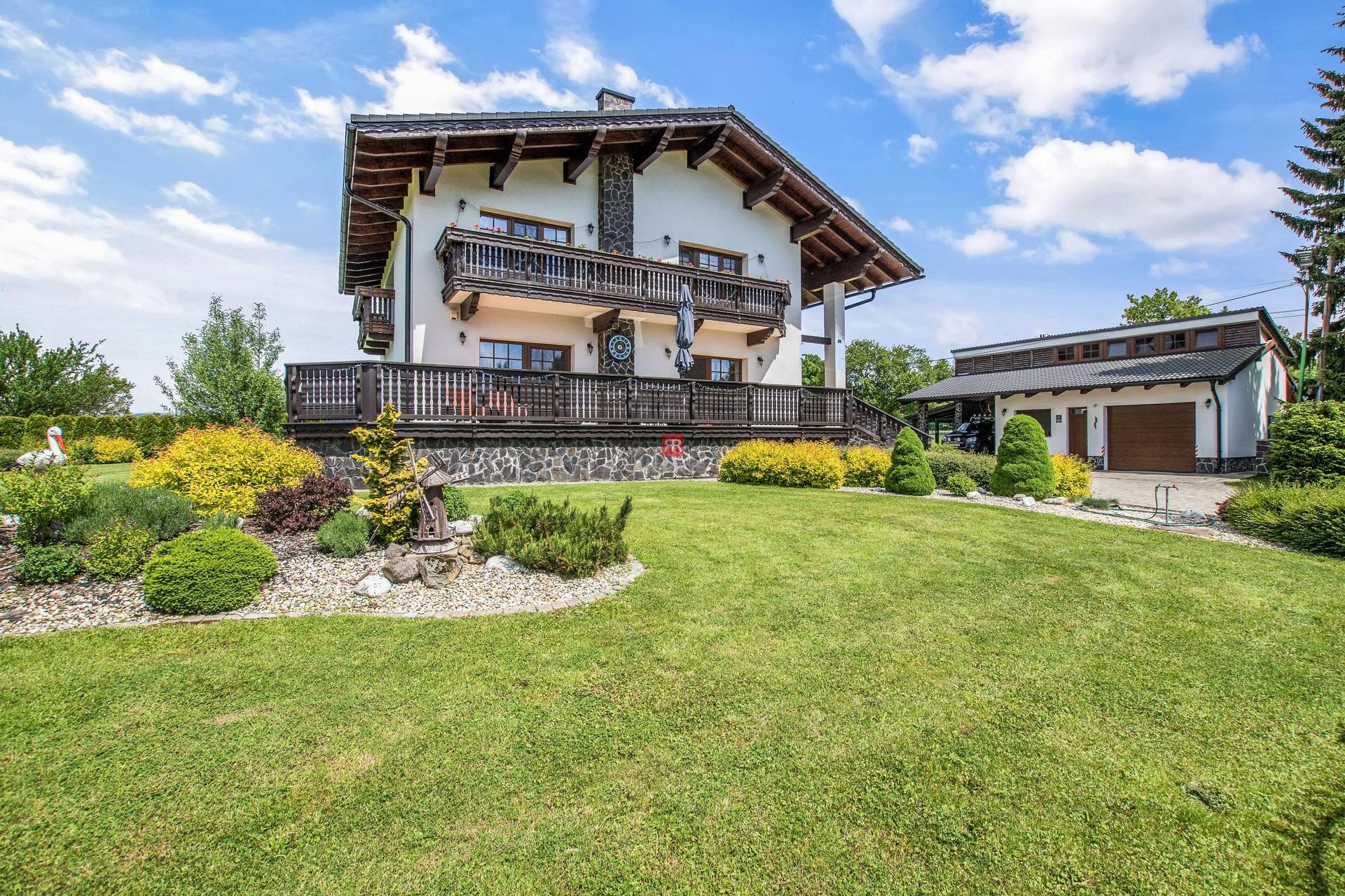 HERRYS - exclusive estate for sale in the beautiful surroundings of Turiec