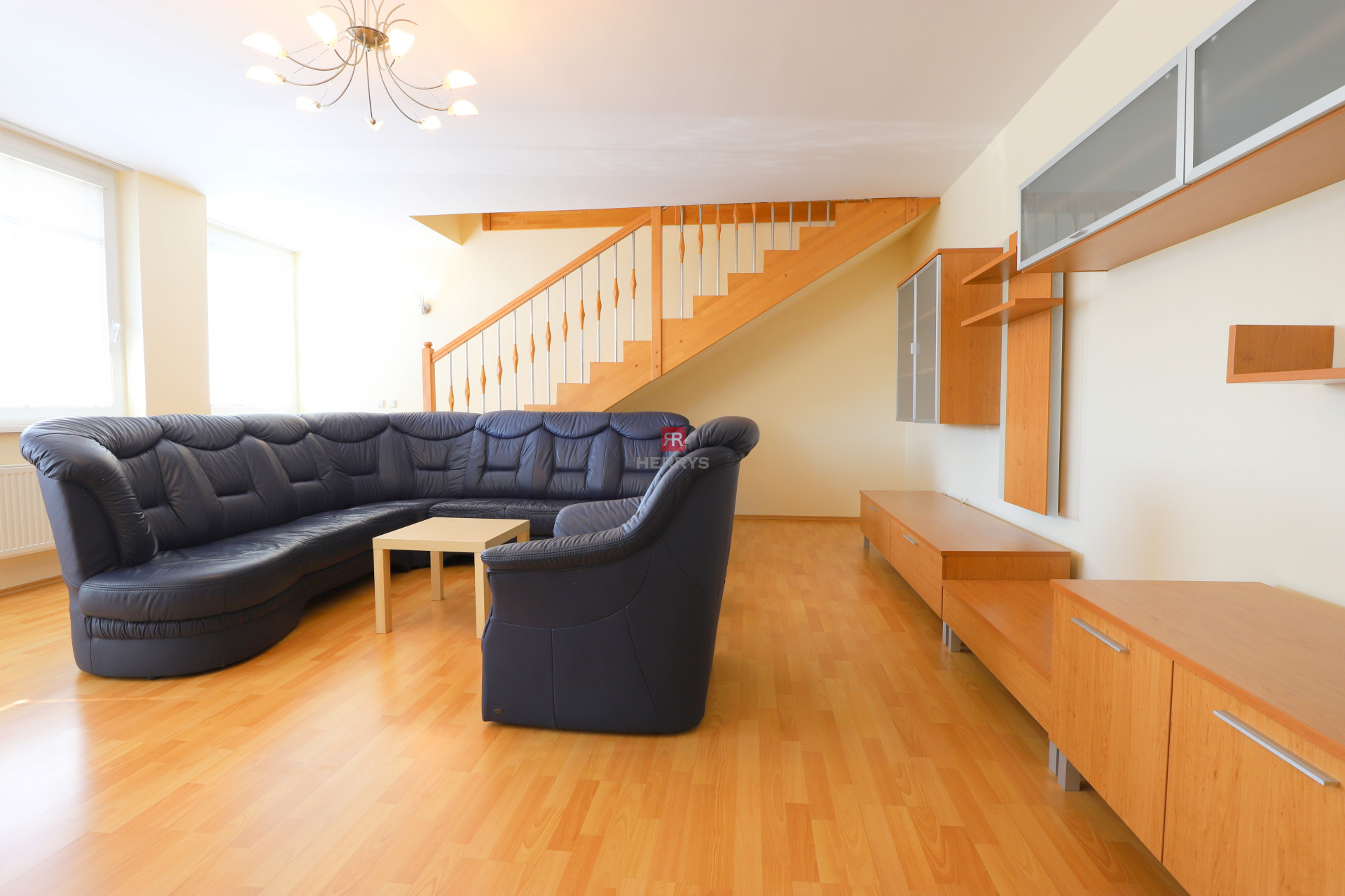 HERRYS - Fully furnished large 4-room apartment for rent in Vrakuni-Armenska street