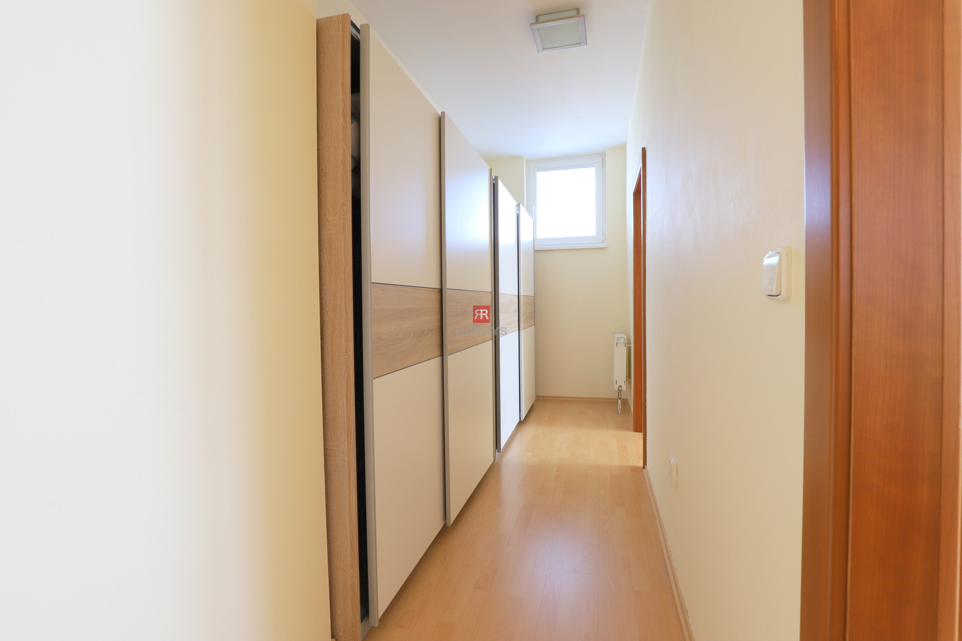 HERRYS - Fully furnished large 4-room apartment for rent in Vrakuni-Armenska street
