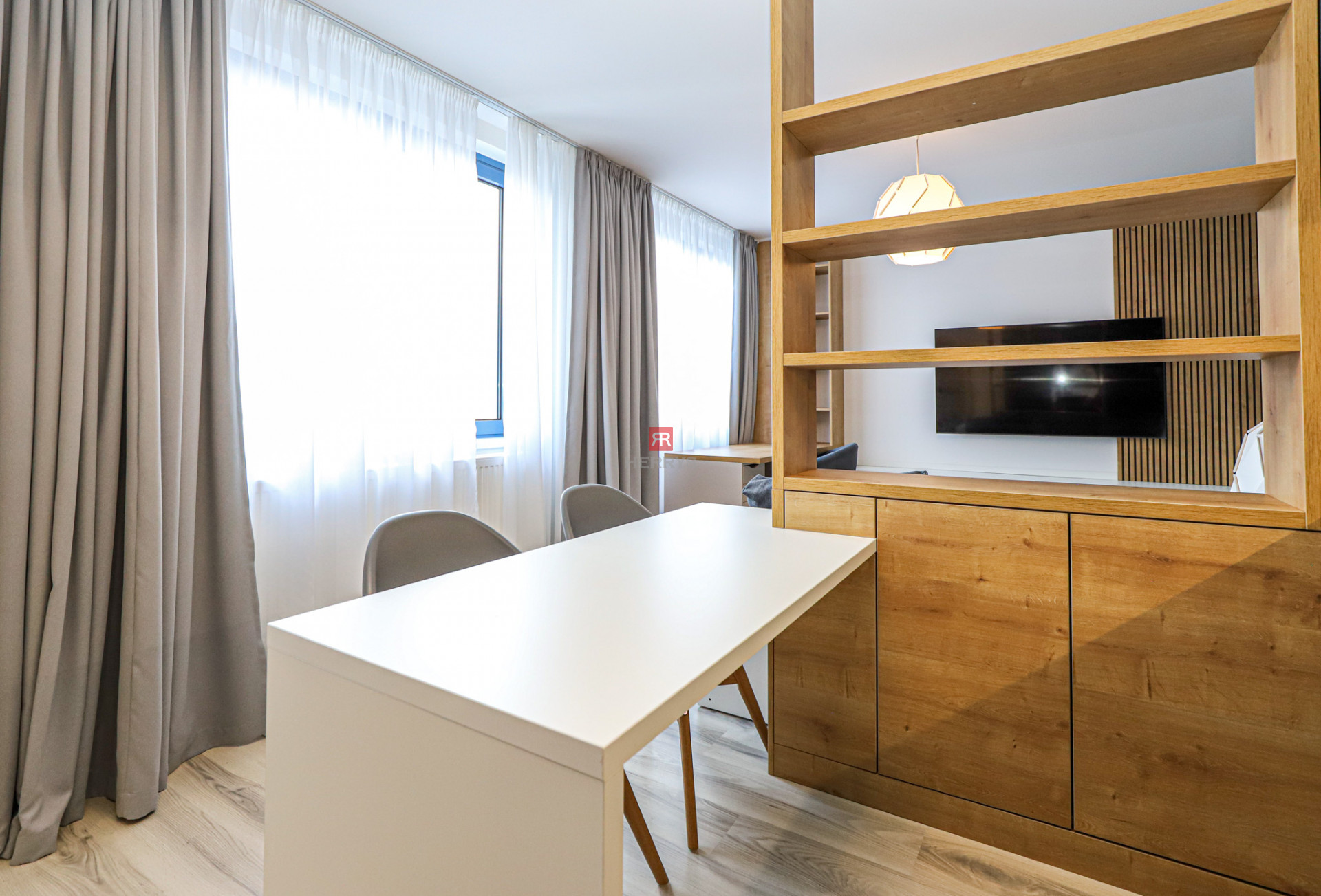 HERRYS - Na prenájom dizajnový 2 izbový byt v centre mesta