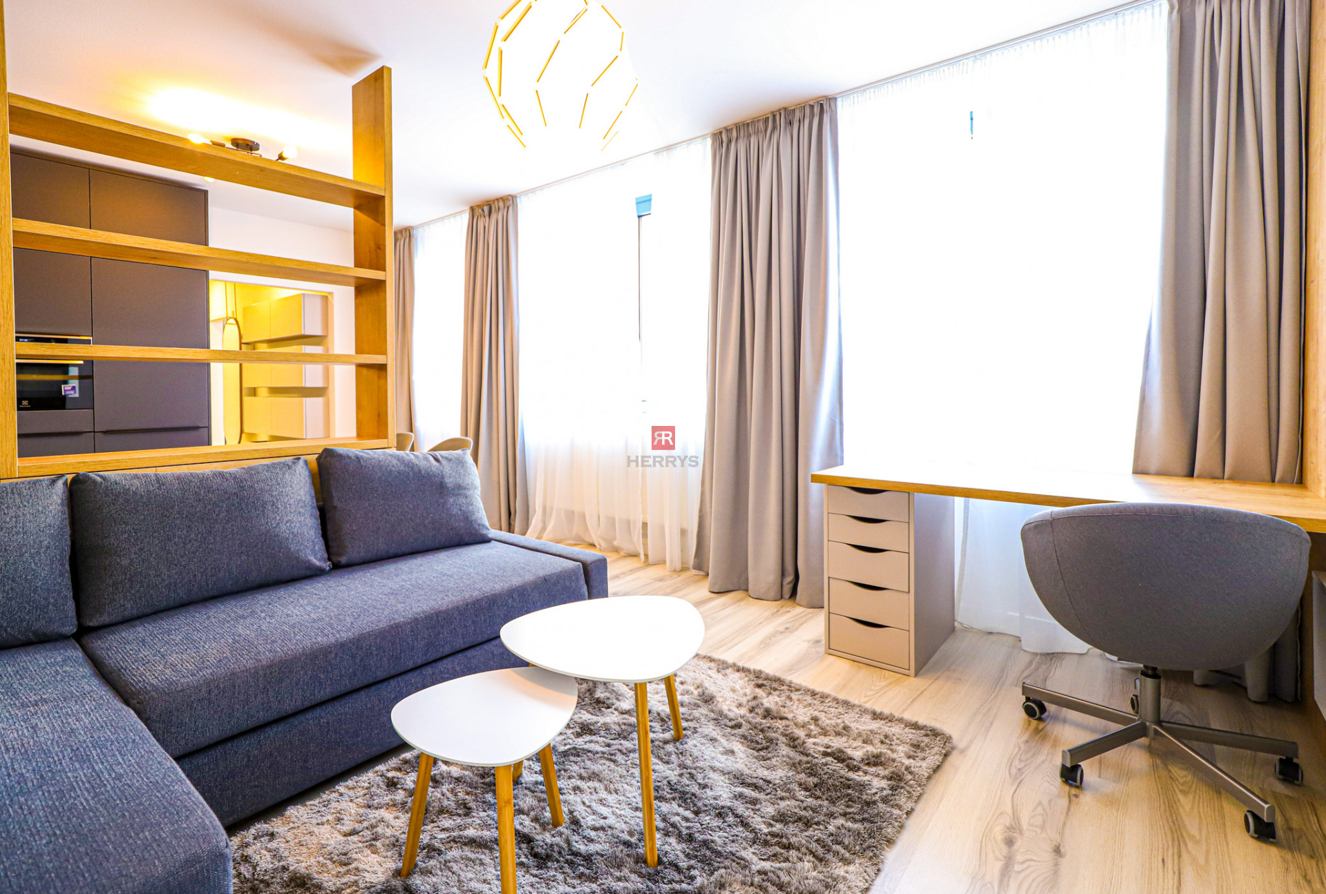 HERRYS - Na prenájom dizajnový 2 izbový byt v centre mesta