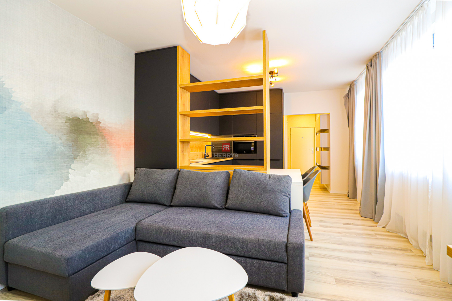 HERRYS - Na prenájom dizajnový 2 izbový byt v centre mesta