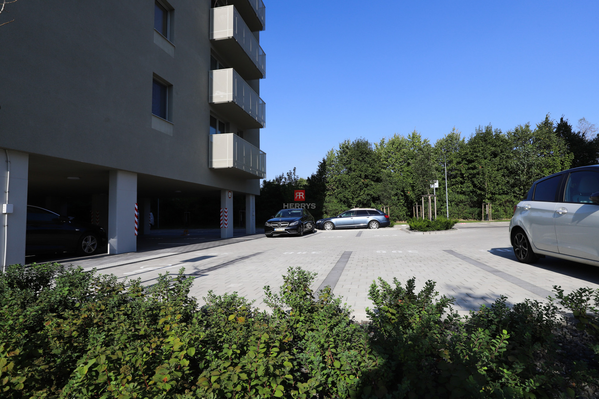 HERRYS - Na prenájom moderný 2-izbový byt v Ovocných sadoch, Ružinov