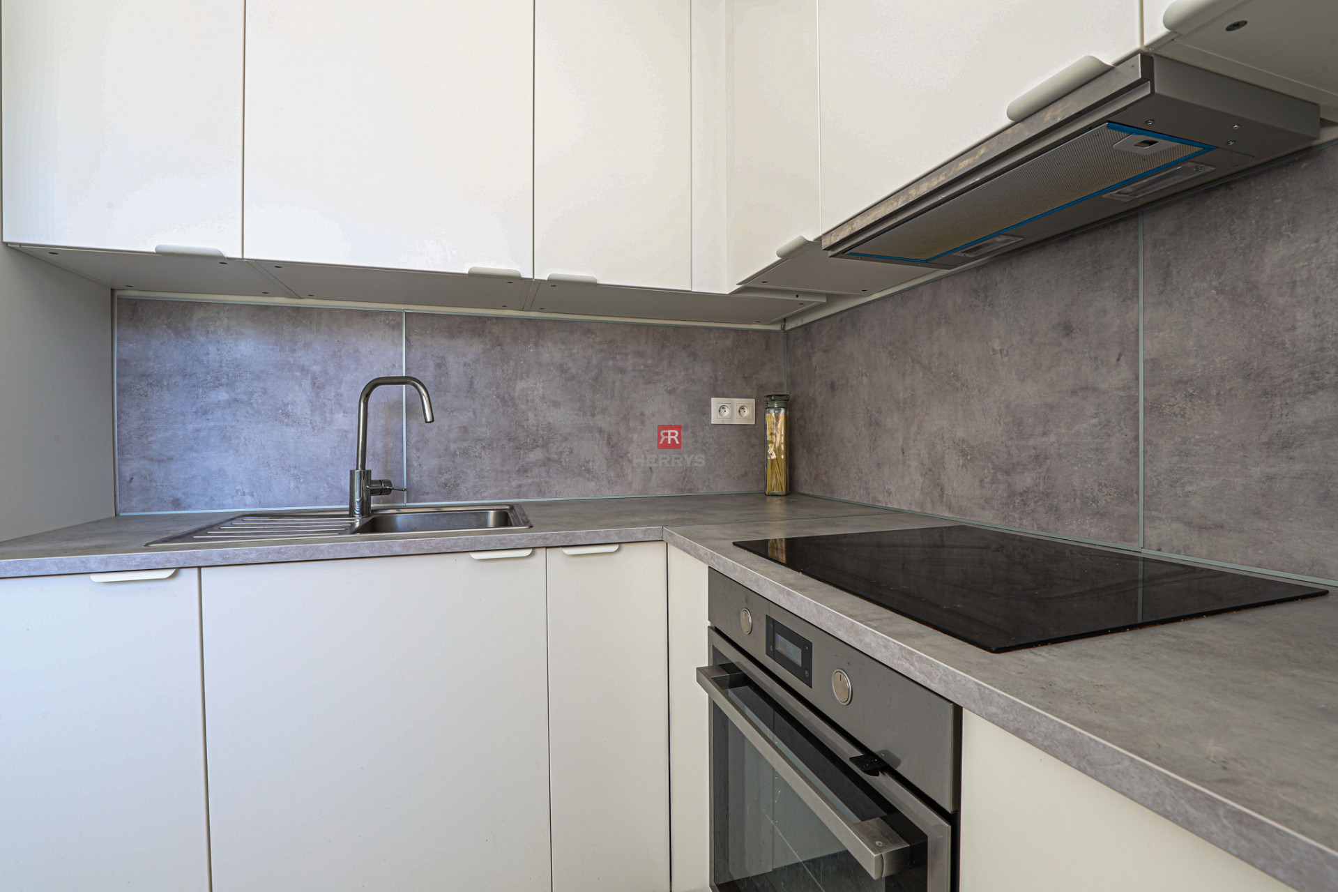 HERRYS - For rent, completely renovated 2-room apartment on Osuského Street.