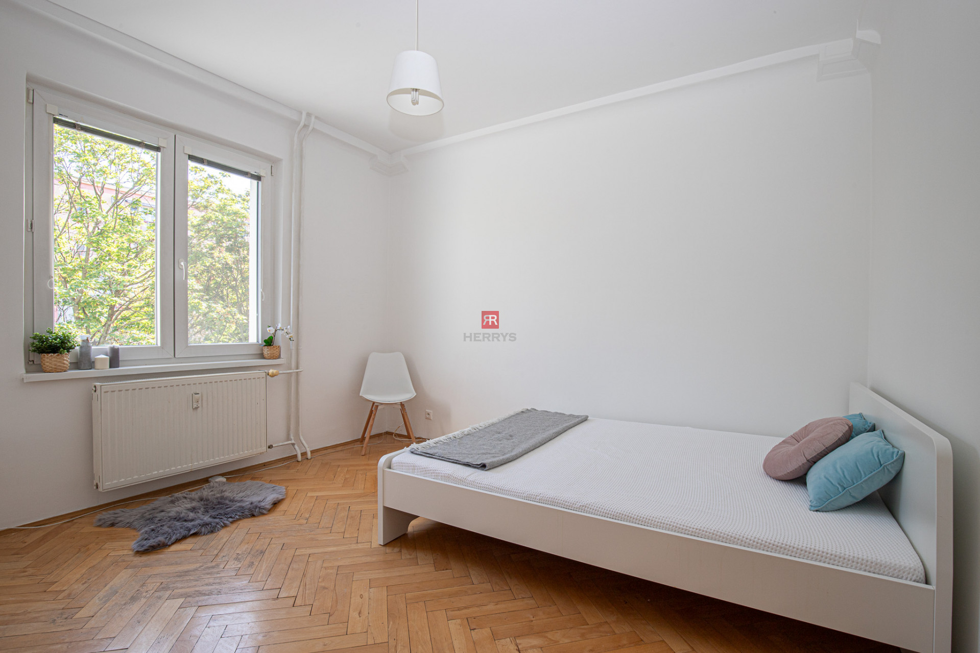 HERRYS - Na prenájom priestranný 3 izbový byt v lokalite Nivy s internetom a TV