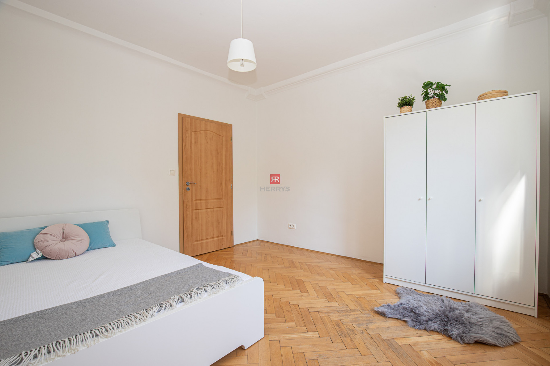 HERRYS - Na prenájom priestranný 3 izbový byt v lokalite Nivy s internetom a TV