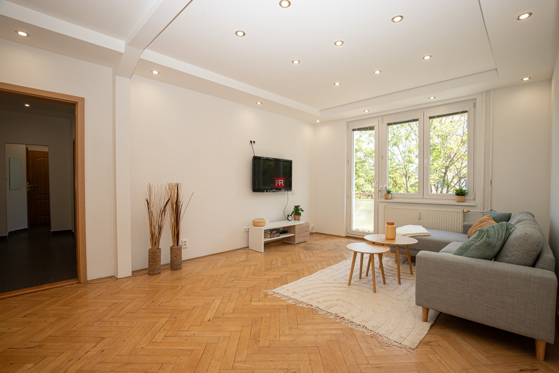 HERRYS - Na prenájom priestranný 3 izbový byt v lokalite Nivy s internetom a TV