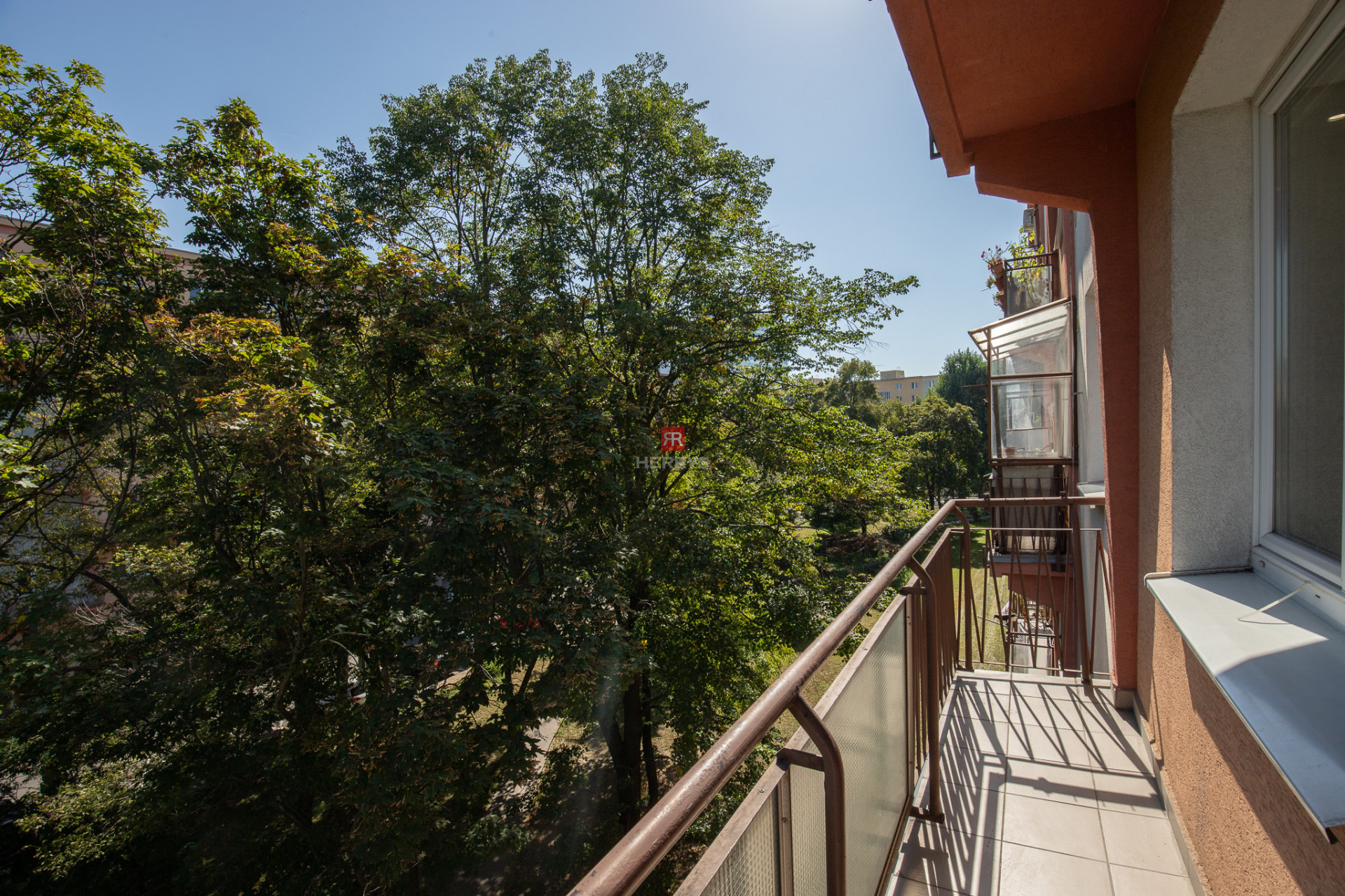 HERRYS - Na prenájom priestranný 3 izbový byt v lokalite Nivy s internetom a TV