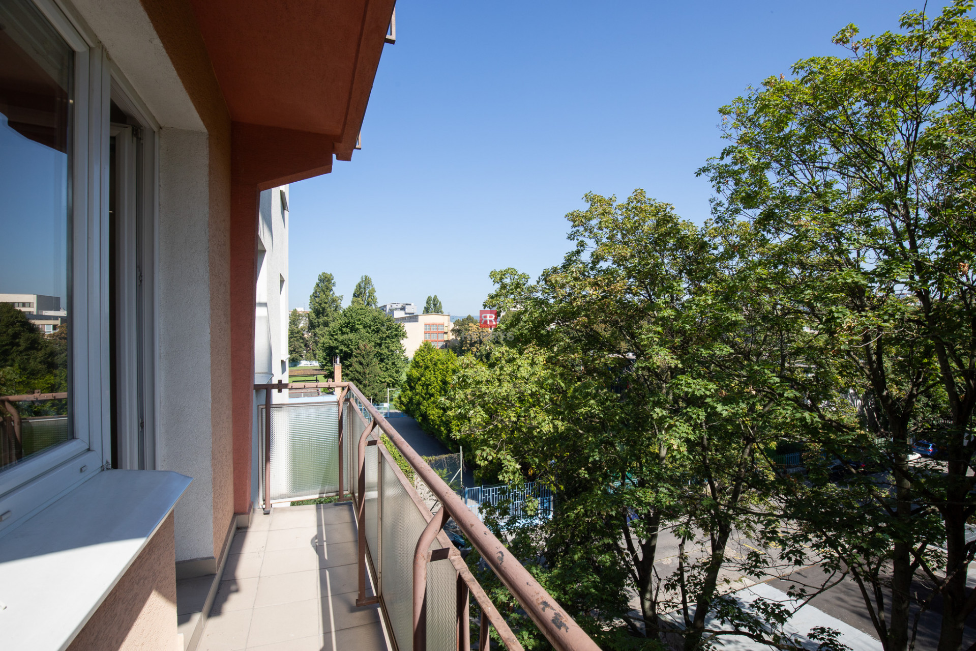 HERRYS - Na prenájom priestranný 3 izbový byt v lokalite Nivy s internetom a TV