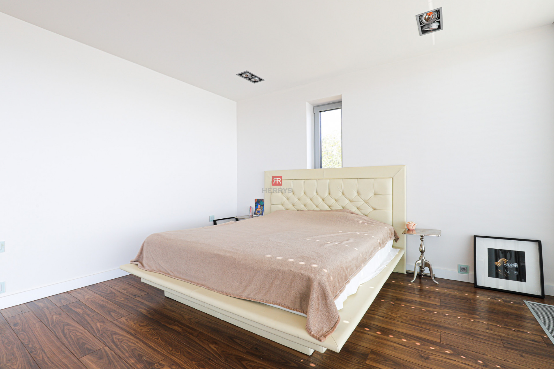 HERRYS - Prenájom priestrannej rodinnej vily s garážou v uzavretom areáli pri lesoparku