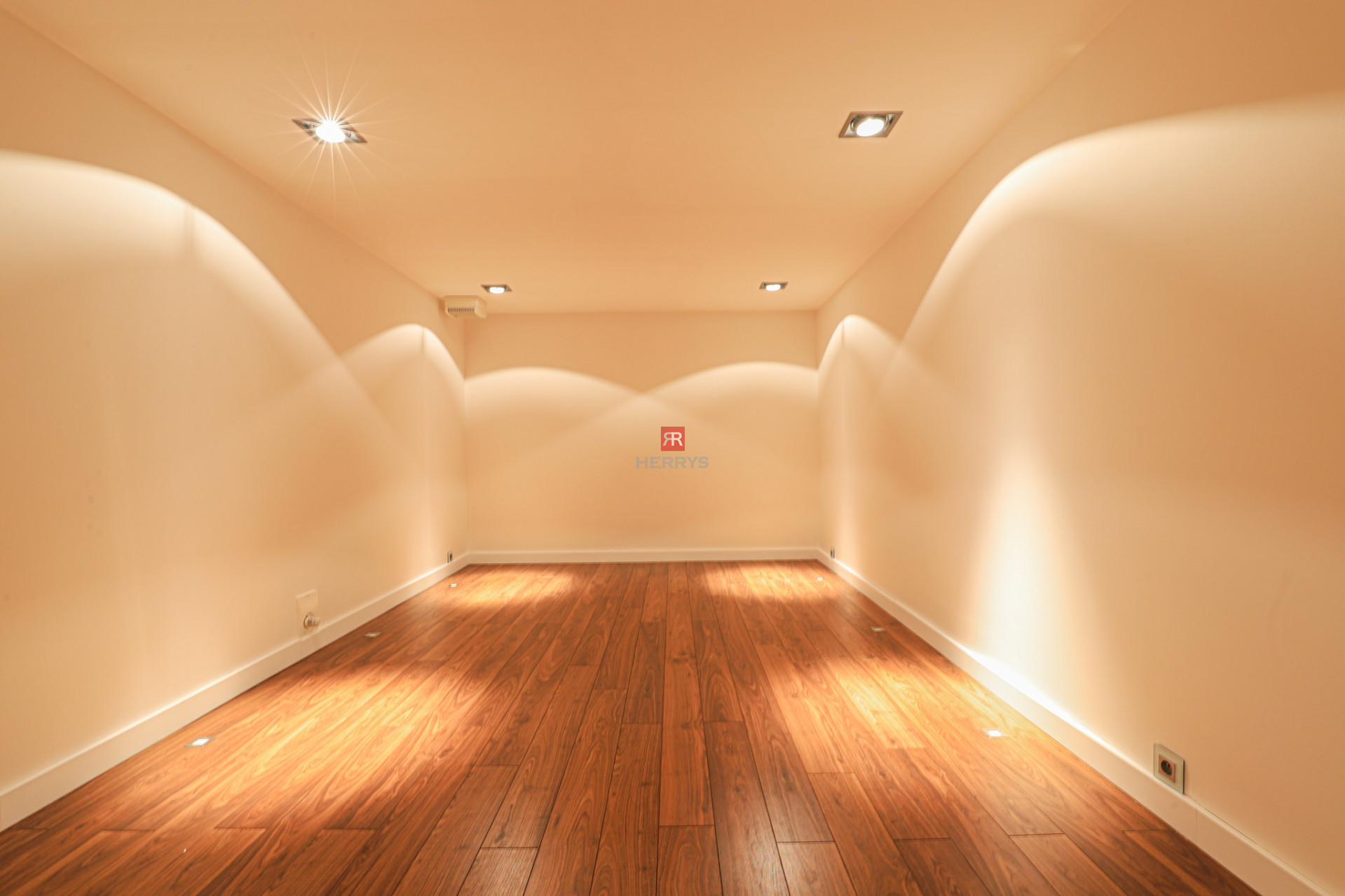 HERRYS - Prenájom priestrannej rodinnej vily s garážou v uzavretom areáli pri lesoparku