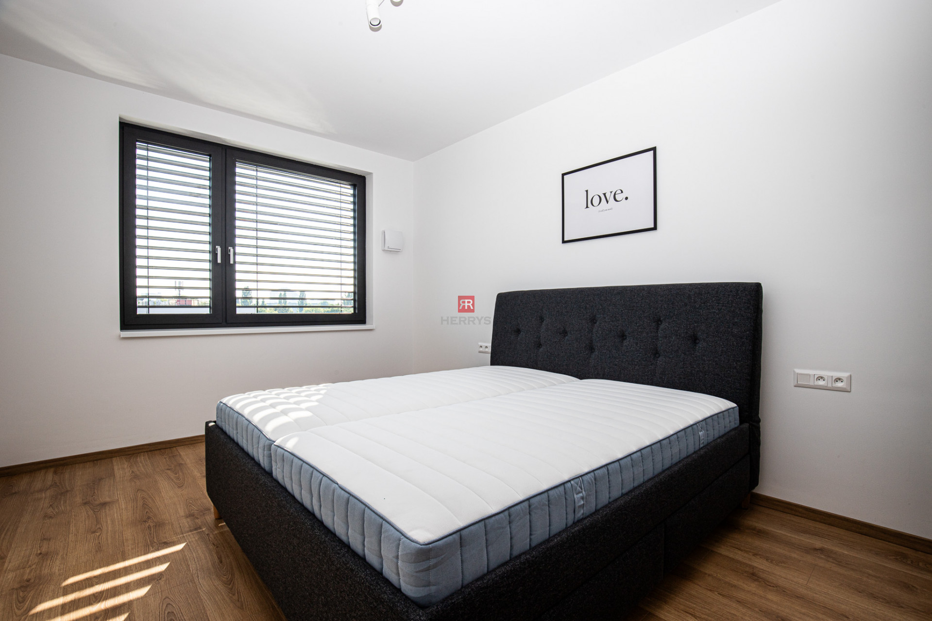 HERRYS - Na prenájom 2-izbový apartmán v&nbsp;novostavbe Bazová s&nbsp;garážovým státím