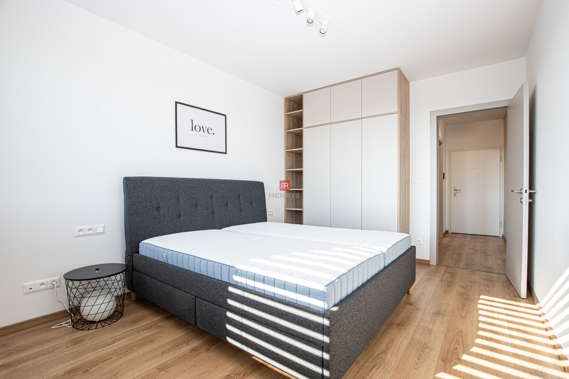 HERRYS - Na prenájom 2-izbový apartmán v&nbsp;novostavbe Bazová s&nbsp;garážovým státím