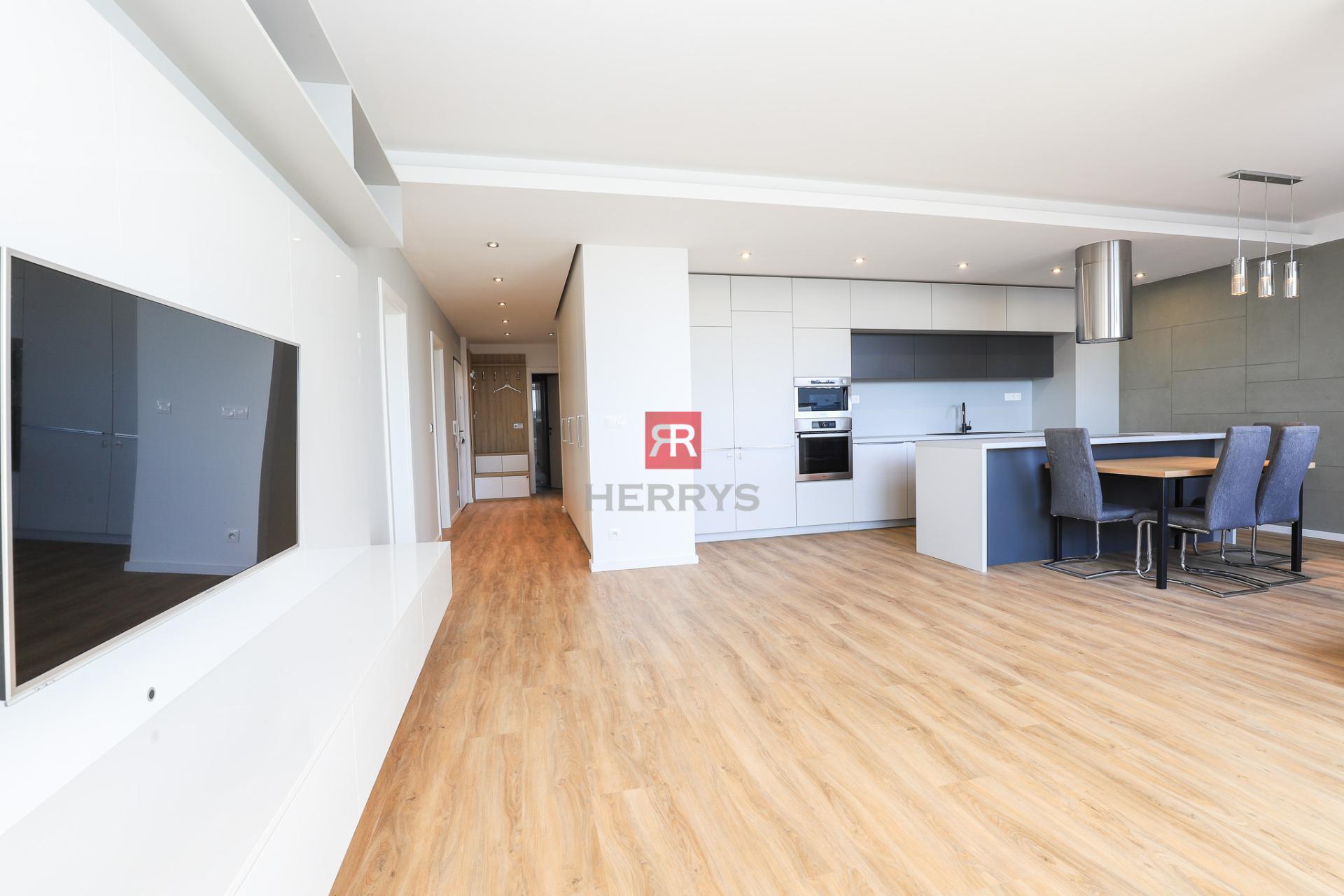 HERRYS - Na prenájom priestranný 4-izbový byt v novostavbe s terasou