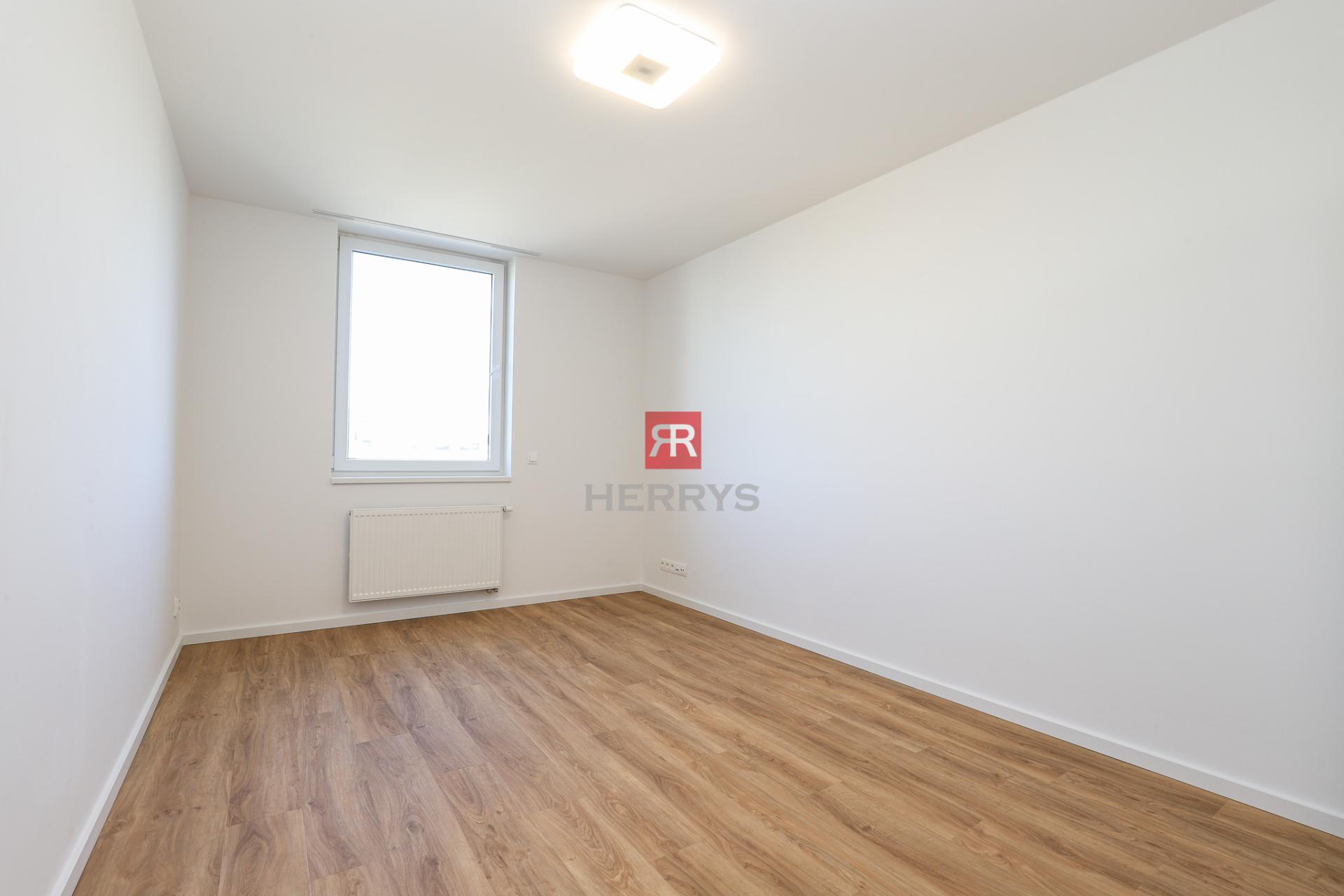 HERRYS - Na prenájom priestranný 4-izbový byt v novostavbe s terasou