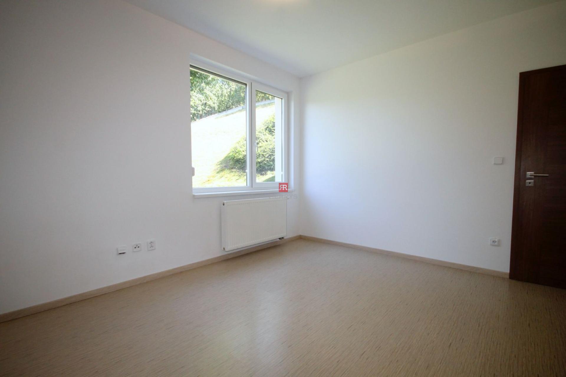 HERRYS - Na prenájom nadštandardný 6-izbový dom v súkromi v Záhorskej Bystrici