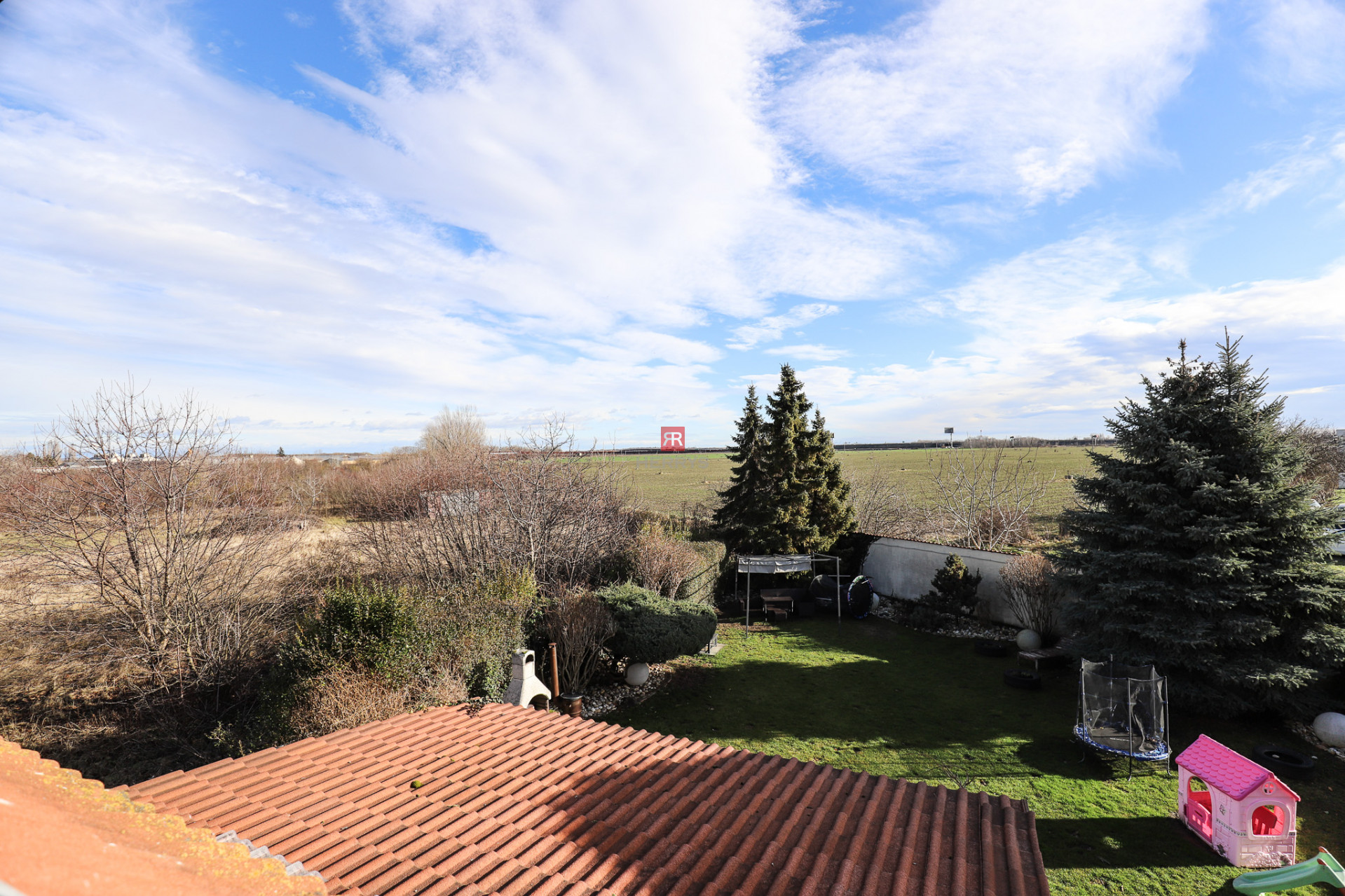 HERRYS - Na predaj priestranný 6-izbový rodinný dom vo Vajnoroch