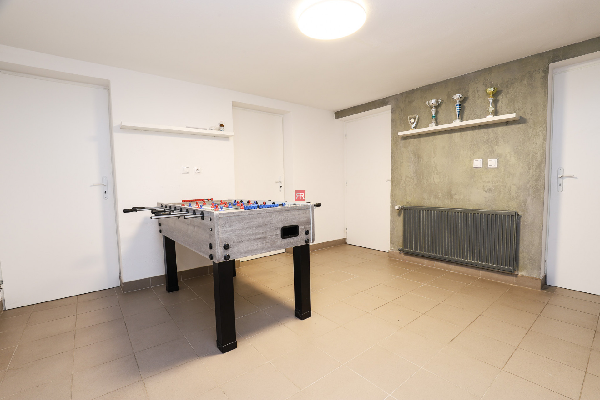 HERRYS - Na predaj priestranný 6-izbový rodinný dom vo Vajnoroch