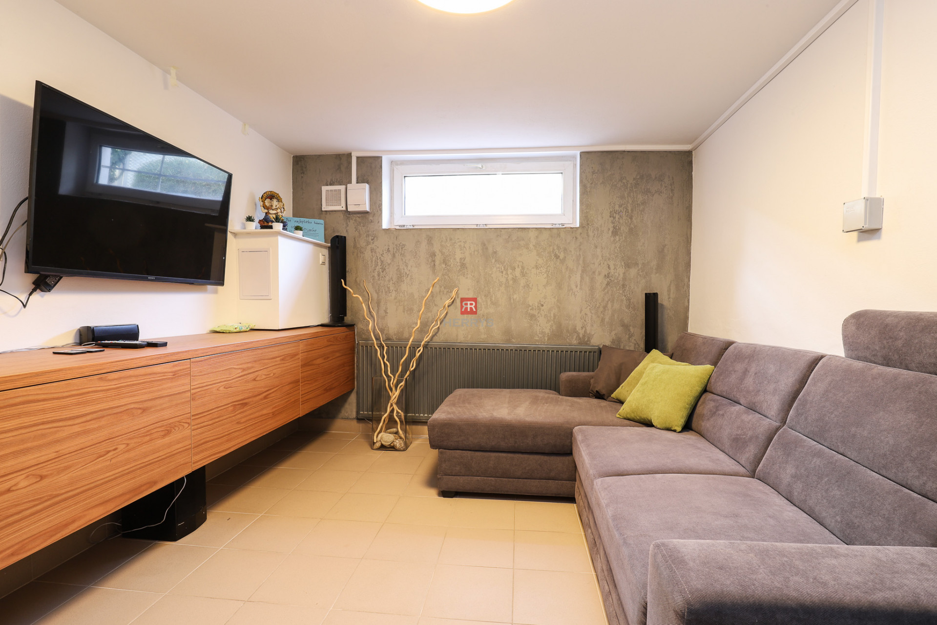 HERRYS - Na predaj priestranný 6-izbový rodinný dom vo Vajnoroch