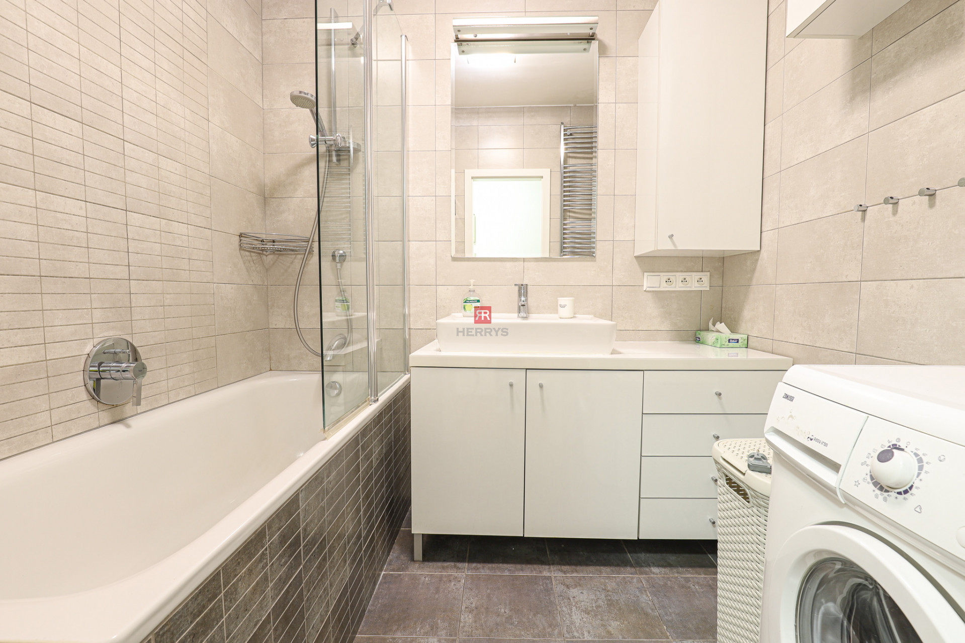 HERRYS - For rent 4-room apartment on ul. Martinengova in the Old Town