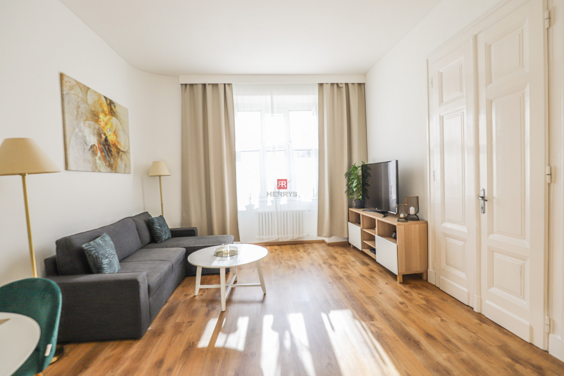 HERRYS - Na prenájom útulný 2 - izbový byt 81m2 v srdci Bratislavy na Gorkého ulici