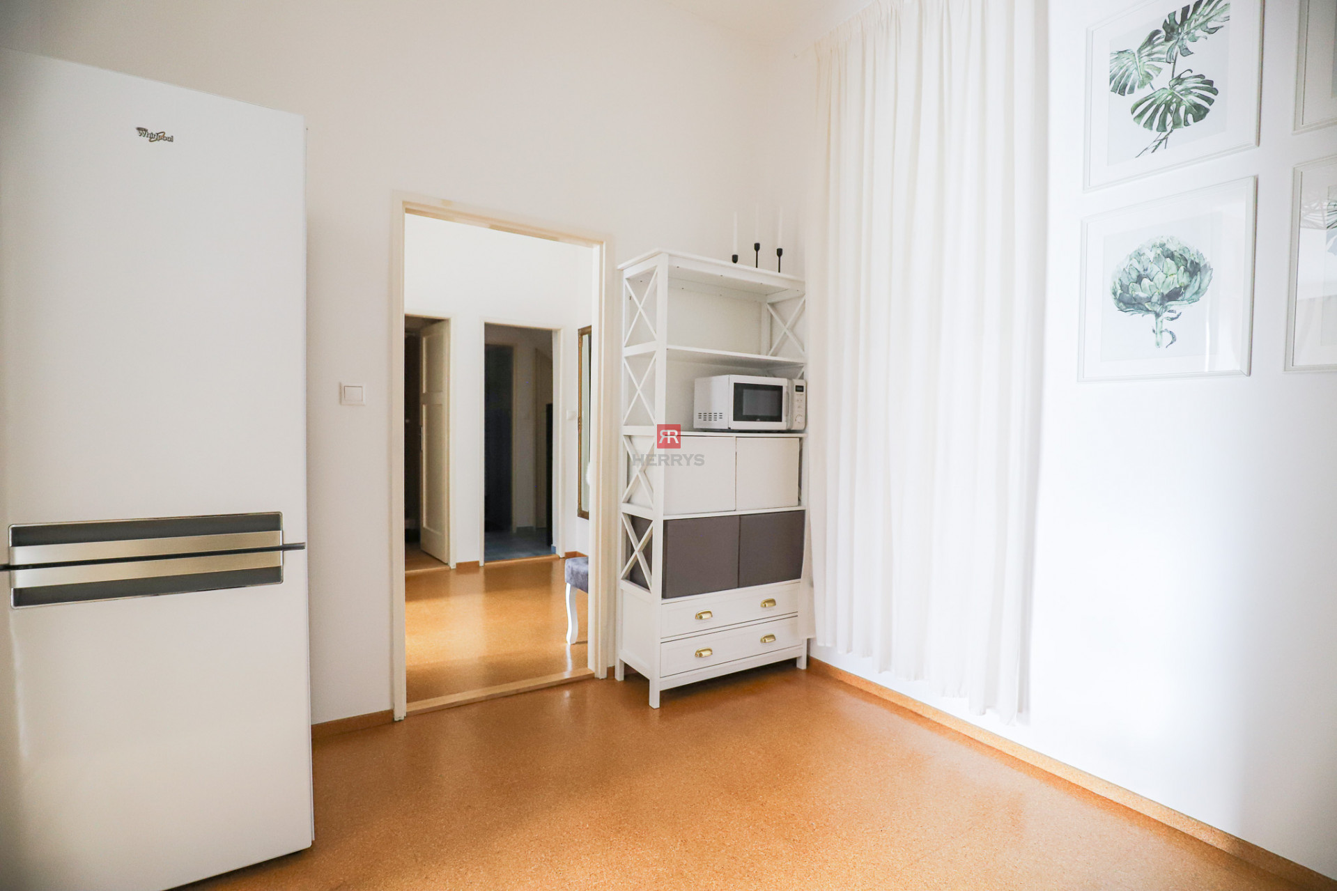 HERRYS - For rent 1-bedroom cozy apartment 81m2 in the heart of BA on Gorkého street