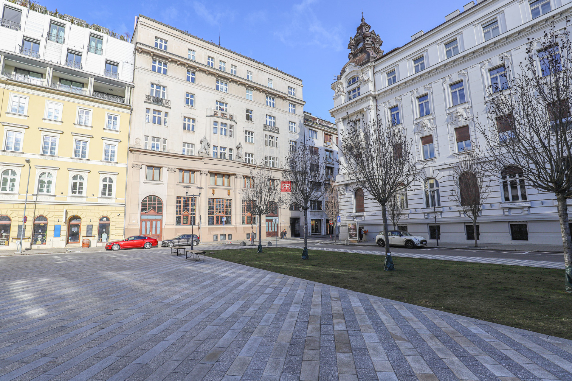 HERRYS - For rent 1-bedroom cozy apartment 81m2 in the heart of BA on Gorkého street