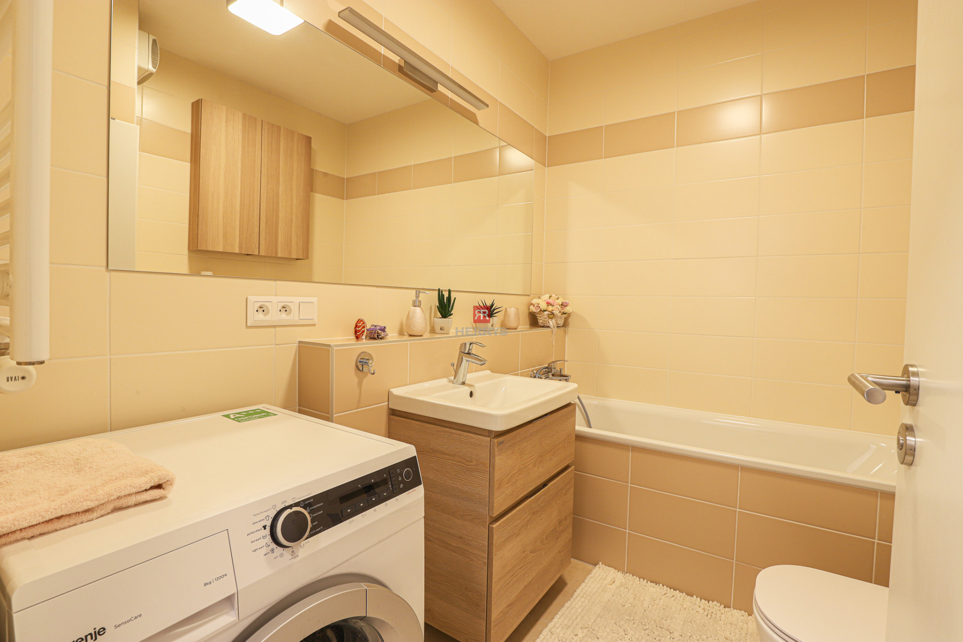 HERRYS - Na prenájom príjemný 1 izbový byt s loggiou a parkovaním v projekte Nuppu