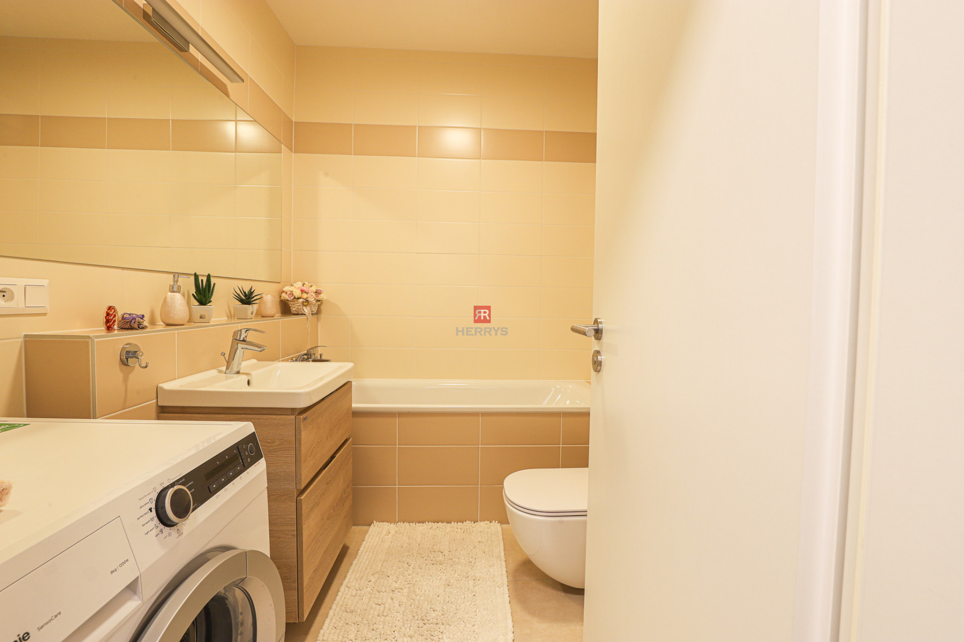 HERRYS - Na prenájom príjemný 1 izbový byt s loggiou a parkovaním v projekte Nuppu