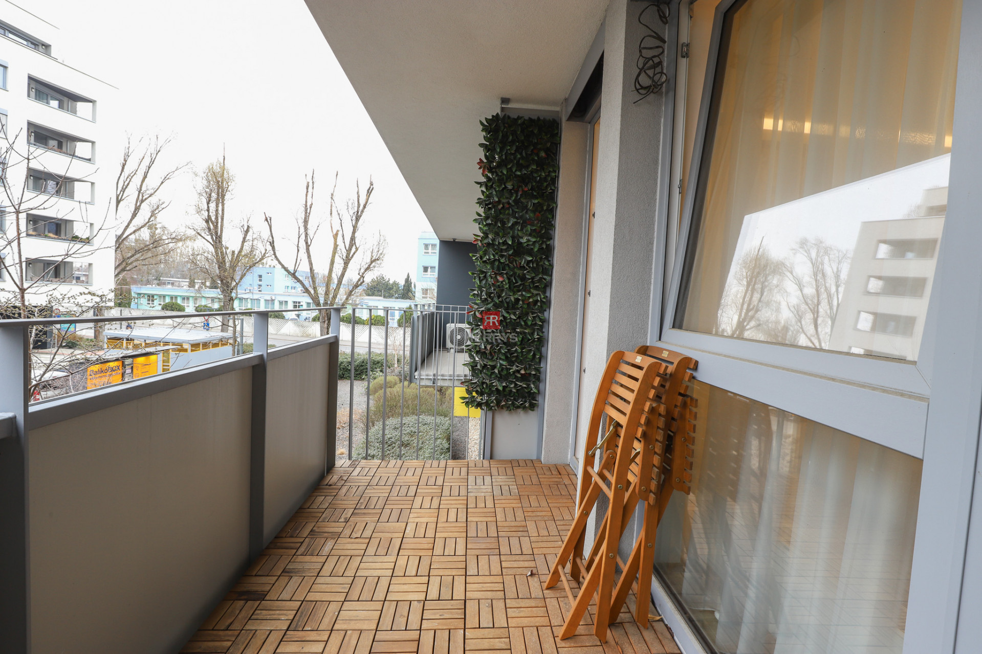 HERRYS - Na prenájom príjemný 1 izbový byt s loggiou a parkovaním v projekte Nuppu