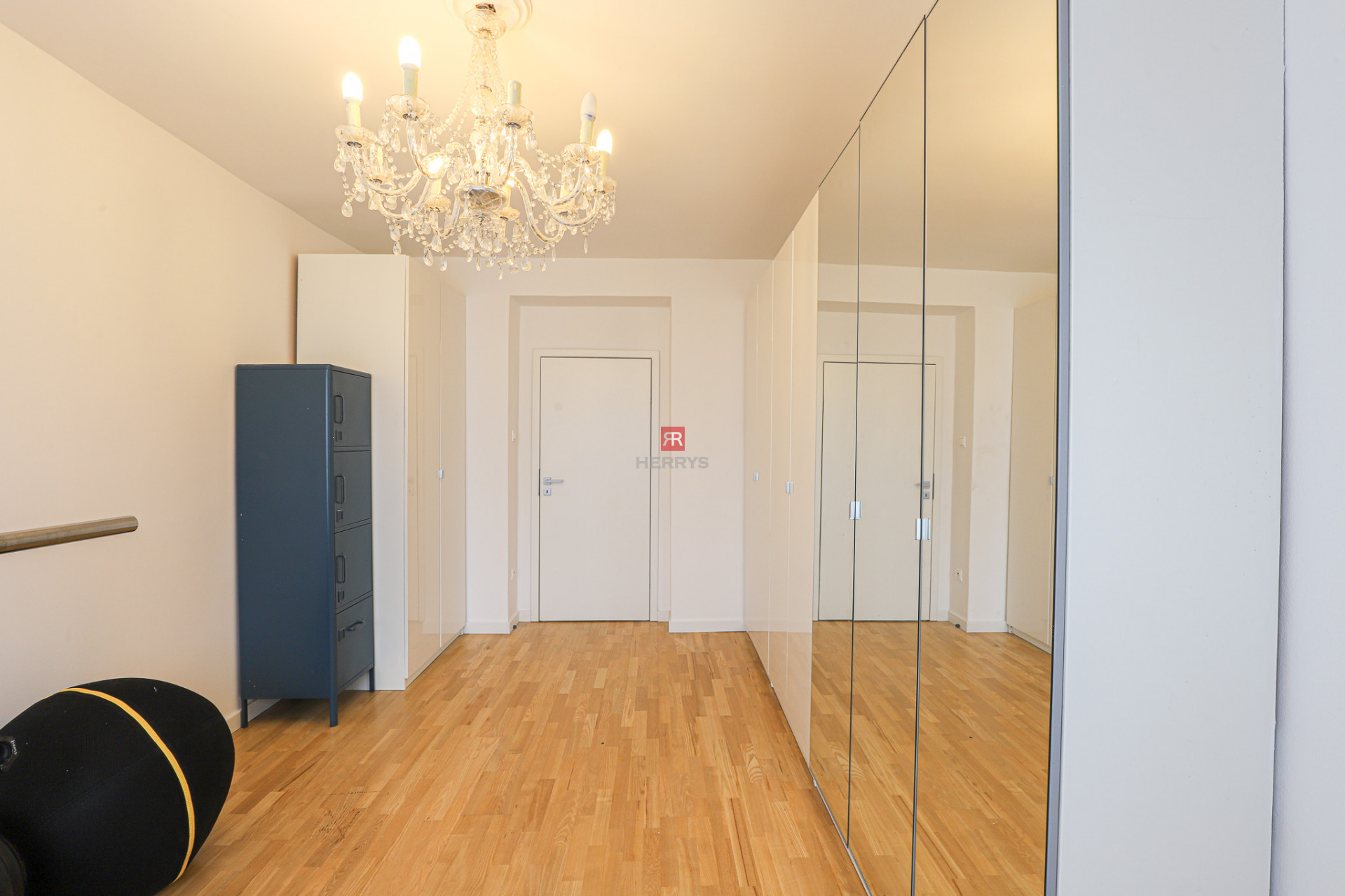 HERRYS - Na prenájom veľký 3 izbový byt 78m2 v blízkosti Horského parku na Kubániho ulici