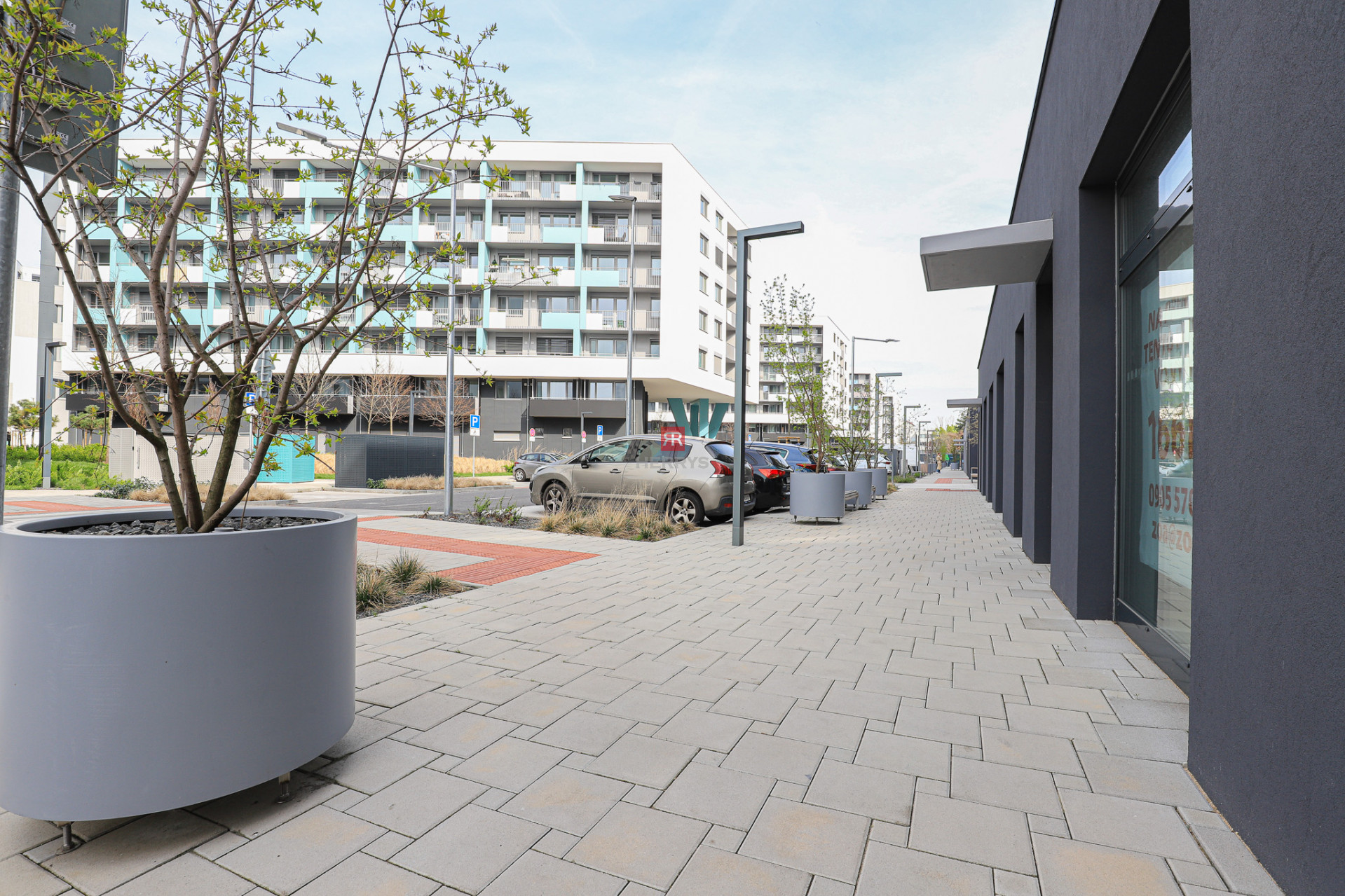 HERRYS - Na prenájom nebytový priestor na prízemí s výmerou 166 m2 v projekte NUPPU na Nivách